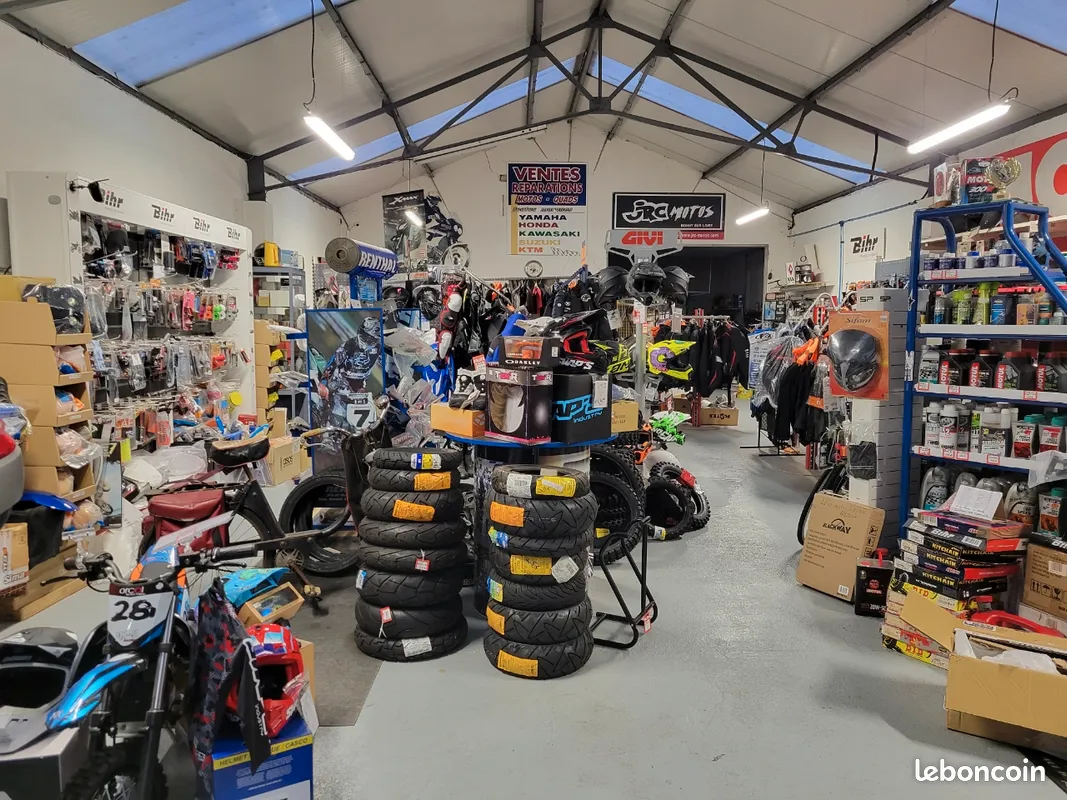 Atelier, vente et réparation cycles et motocycles