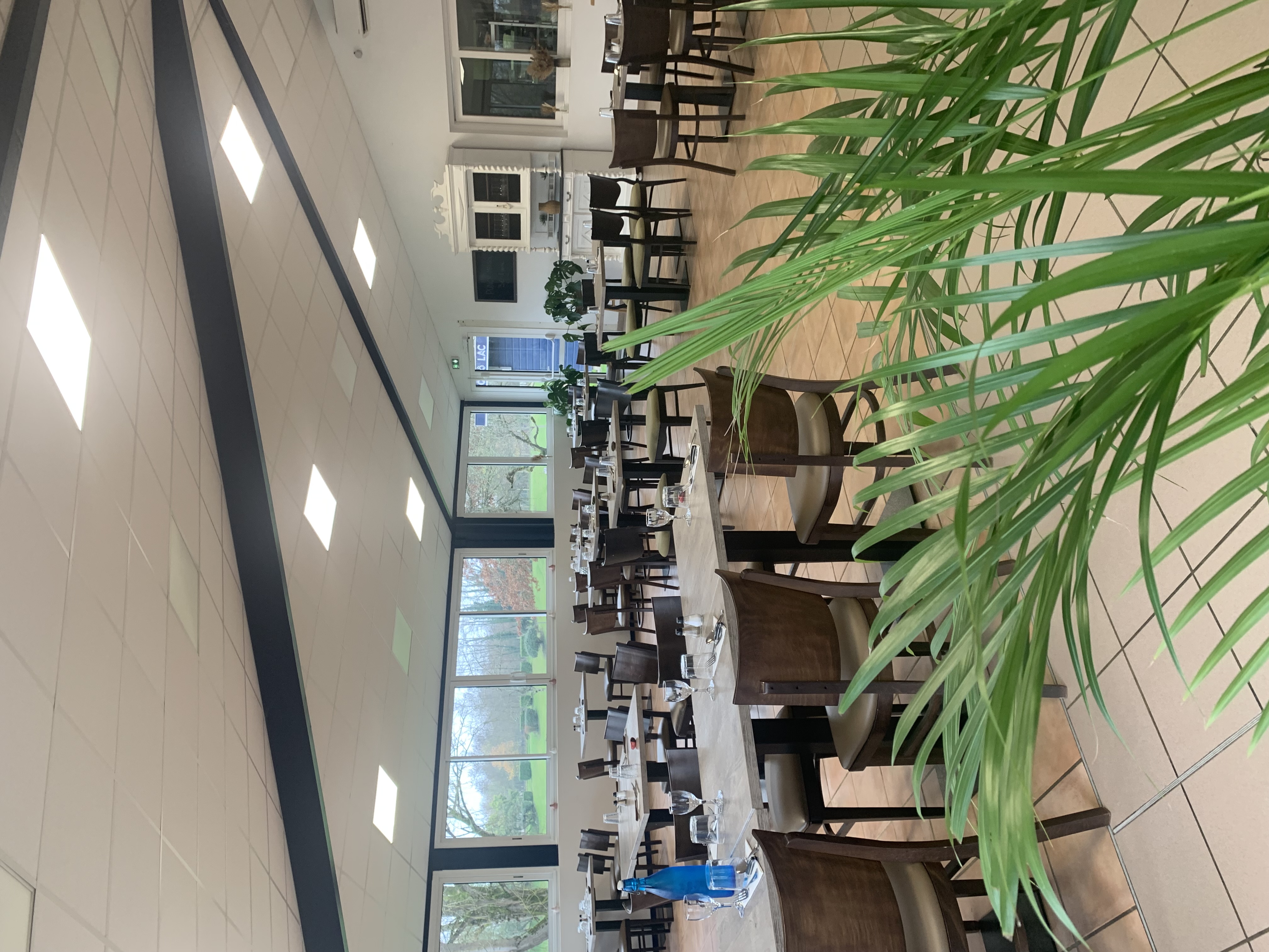 Fond de commerce Bar-Restaurant-Snack au coeur d'une halte nautique sur le canal entre deux mers