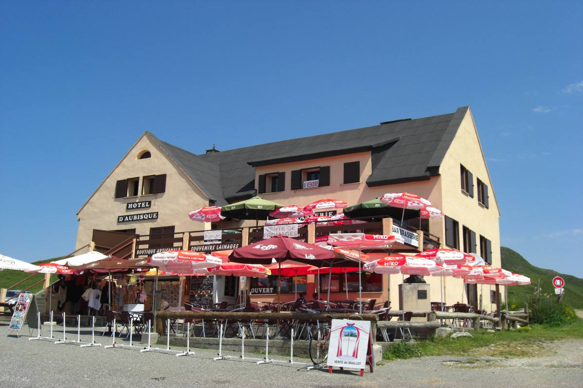 Immeuble Bar Restaurant Col Aubisque