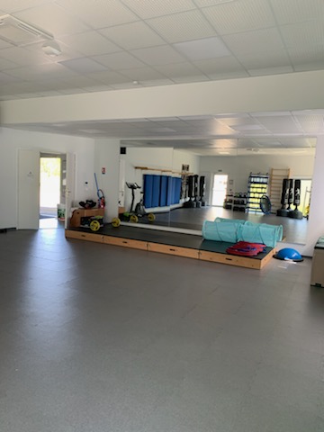 Vends salle de sport avec matériel.
Possibilité de réaménager le local pour une autre activité
Pour plus de renseignements, vous pouvez me contacter directement