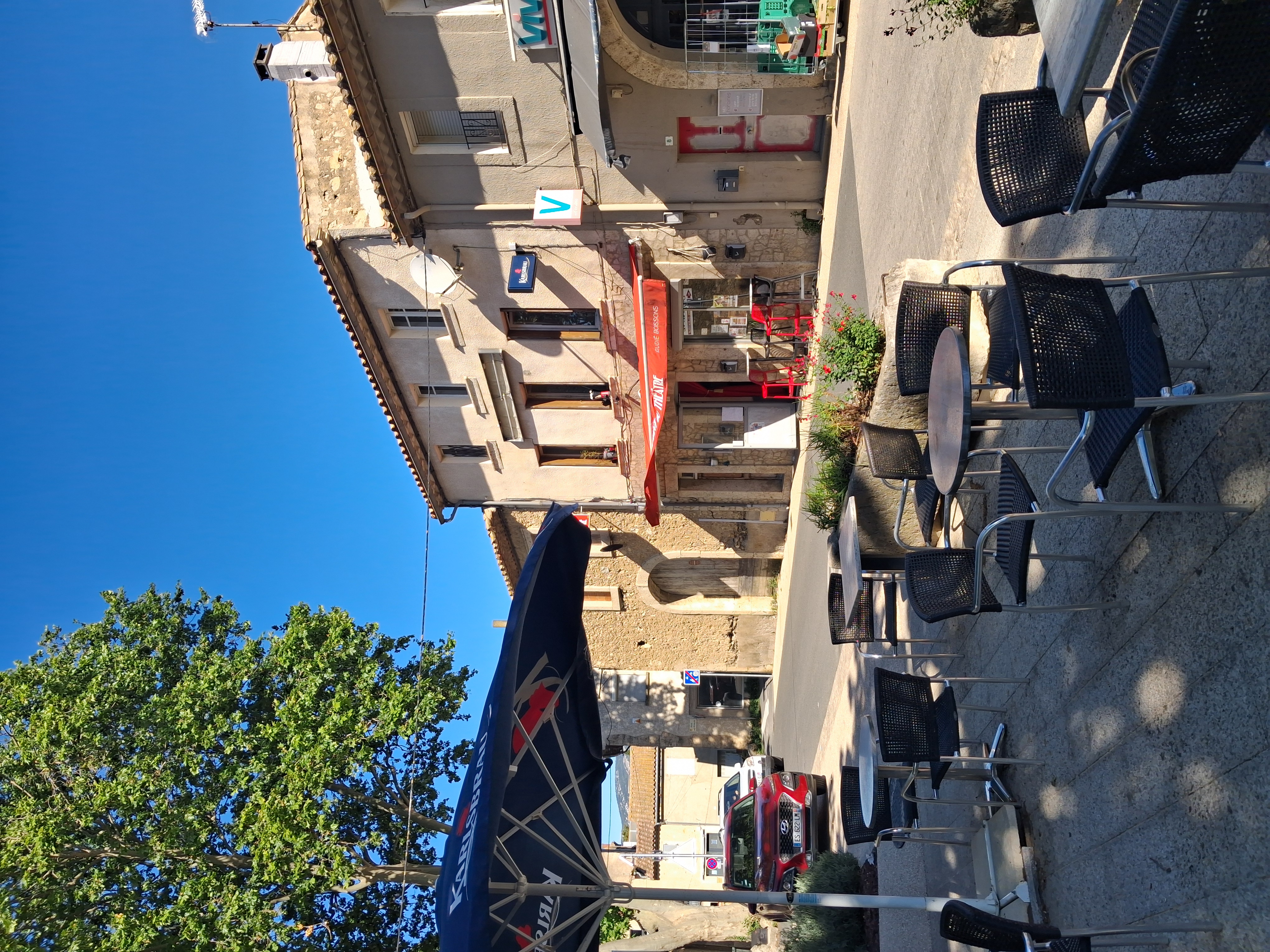 BAR RESTAURANT