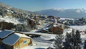 URGENT A CEDER CONCIERGERIE DANS STATION DE SKI DES PYRENEES ORIENTALES.
Activité de service de conciergerie ouverte à l’année dans le Capcir. Remise des clés, accueil des locataires et visiteurs, états des lieux, ménage. Environ 40 mandats de prestation. 30/35 issue d’une plateforme et le reste de particuliers. Le linge est en pleine propriété (draps et serviettes de bain) Pas de local à reprendre. Site internet professionnel et performant.
Prix de vente 43.000€ avec le stock de linge inclus. A céder cause changement professionnel.