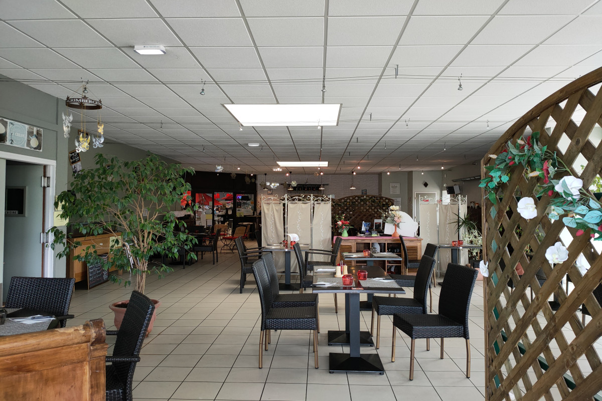 Fond de commerce Cafeteria- brasserie- salon de thé dans un centre commercial avec capacité de 70 Prs salle et 25 Prs terrasse d'une superficie de 100M2