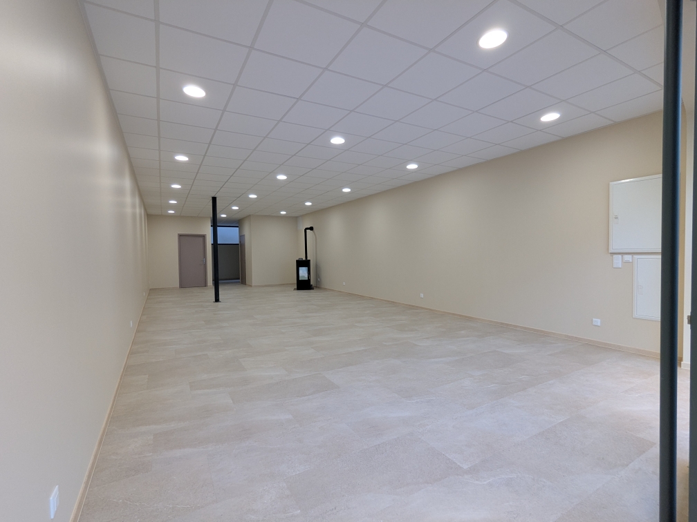 LOCAL COMMERCIAL A LANGOGNE - M0382