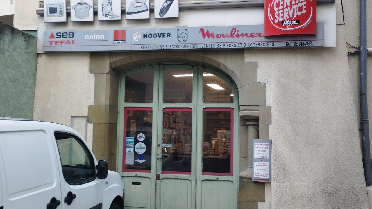 Fonds de commerce GAP DEPANNAGES – Réparation & Pièces Électroménager

Venta d'un commerce sans concurrence, solidement établi depuis plus de 25 ans en plein cœur de Gap.

GAP DEPANNAGES est une entreprise artisanale spécialisée dans la vente de pièces détachées et la réparation de petit électroménager (cafetières, fers à repasser, aspirateurs, rasoirs…), jouissant d'une excellente réputation locale et d'une clientèle fidèle et régulière.

L'entreprise est agréée par les plus grandes marques du secteur (SEB, Tefal, Calor, Moulinex, Hoover) bénéficiant ainsi de leur support technique et commercial, un atout directement transmissible au repreneur.

La vente comprend le fonds de commerce (clientèle, notoriété, nom commercial) ainsi que le stock de pièces détachées.

Les points forts : aucune concurrence directe sur Gap et ses alentours, un emplacement en centre-ville avec fort passage, des agréments grandes marques maintenus pour le repreneur, une structure légère et simple à reprendre, et un vrai savoir-faire technique de plus de 25 ans transmissible.

Le potentiel de développement est réel : le marché de la réparation est en plein essor grâce à l'indice de réparabilité imposé par la loi et à une clientèle de plus en plus sensible à la lutte contre l'obsolescence programmée. Réparer plutôt que jeter, c'est une tendance de fond et GAP DEPANNAGES est parfaitement positionné pour en profiter.

Pour plus d'informations ou pour convenir d'une visite, contactez-moi directement !