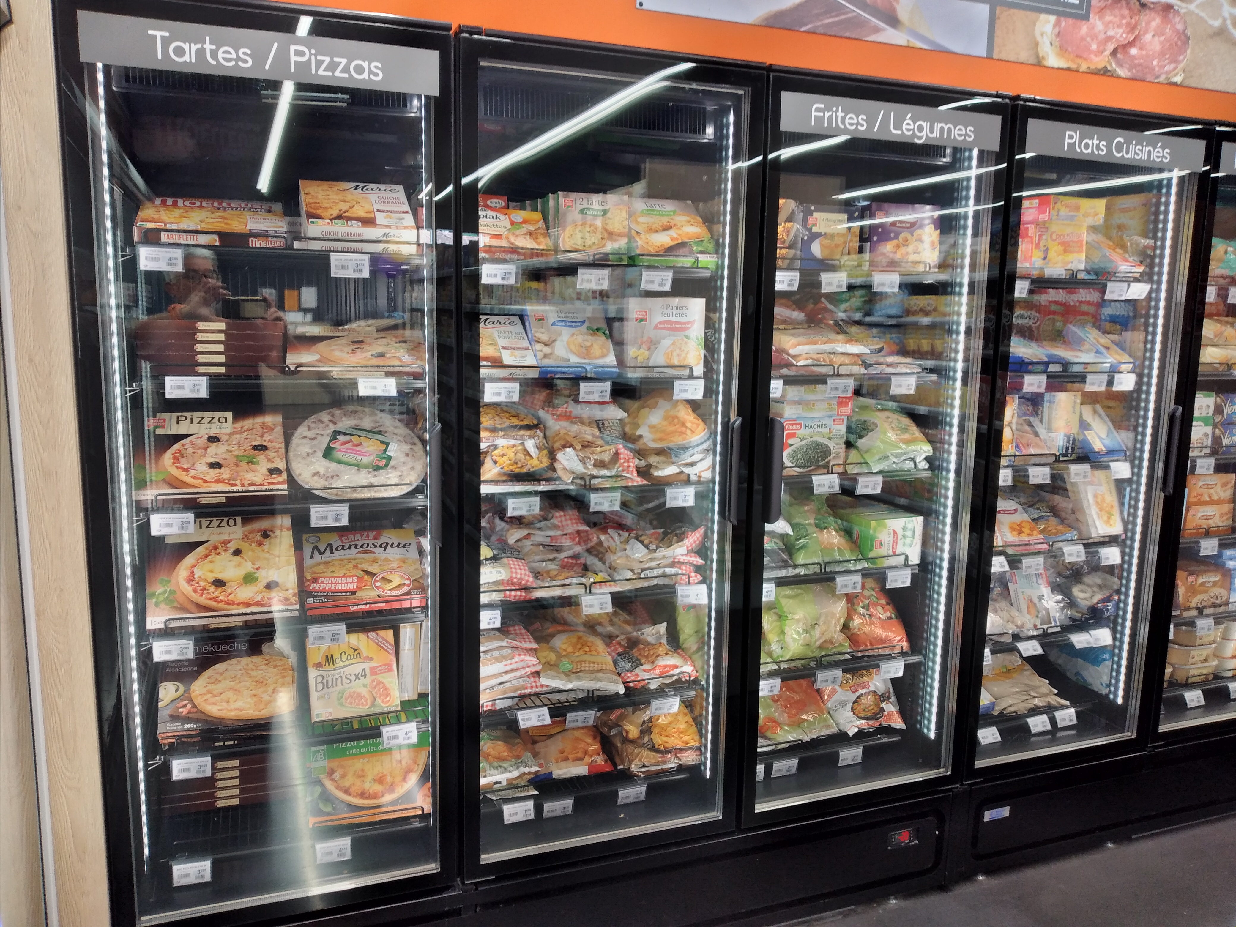 Fond de commerce à vendre pour cause de départ à la retraite 

Magasin de 80 M² de surface de vente avec 15 M² de réserve

CA : 270 / 300 K€

Loyer mensuel de 500 €uros

Mobilier froid positif OK , gondoles SEC à changer 

Apport financier demandé : 30 000 €uros

Le magasin est situé dans le Grand Saint Emilion et bénéficie d'un environnement calme et un tissu commercial développé