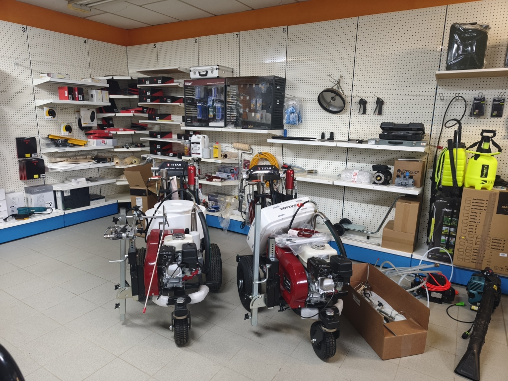 société créer en 2013 pour la réparation , vente , et location du matériel pour les peintre en batiment , ainsi que pour le matériel de traçage pour société de traçage et commune
vente de peinture  Batiment , Sols , anti corossion et traçage routier
vente de produits pour le Nettoyage des façades et toitures des maisons