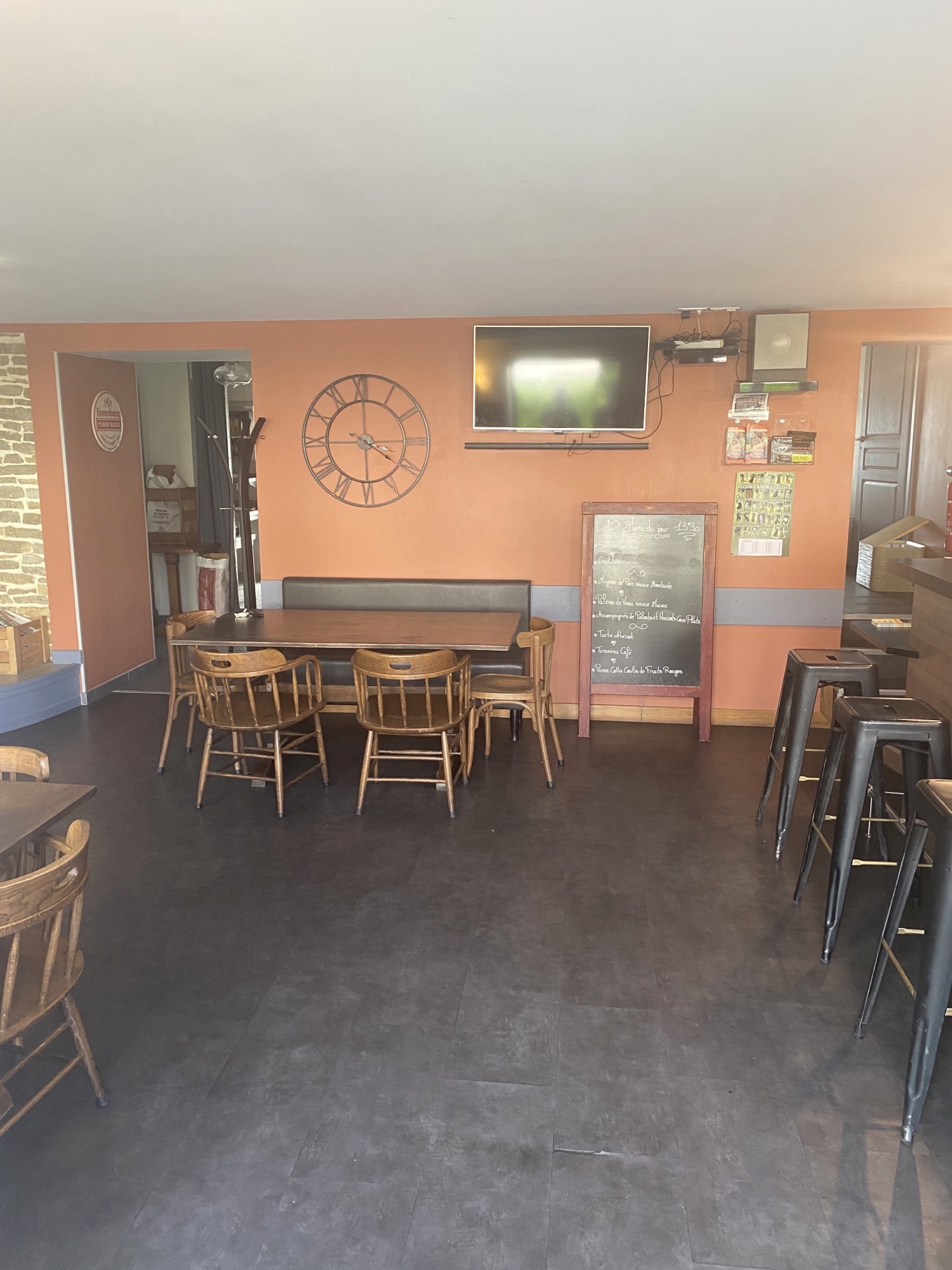 Bar Restaurant