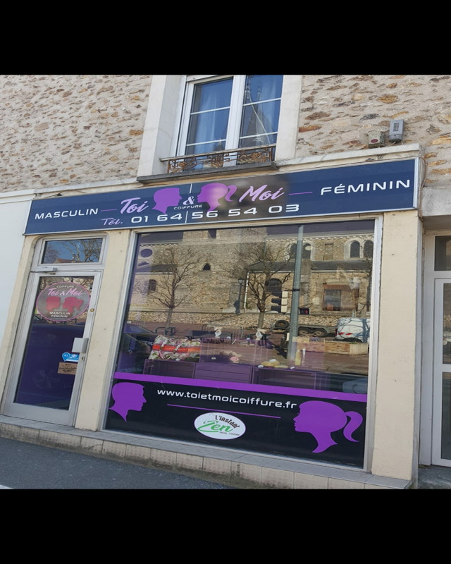 Vend  Salon de coiffure à Saint Chéron situé en centre ville avec studio.
Loyer 720?/mois. CA 10000?/mois