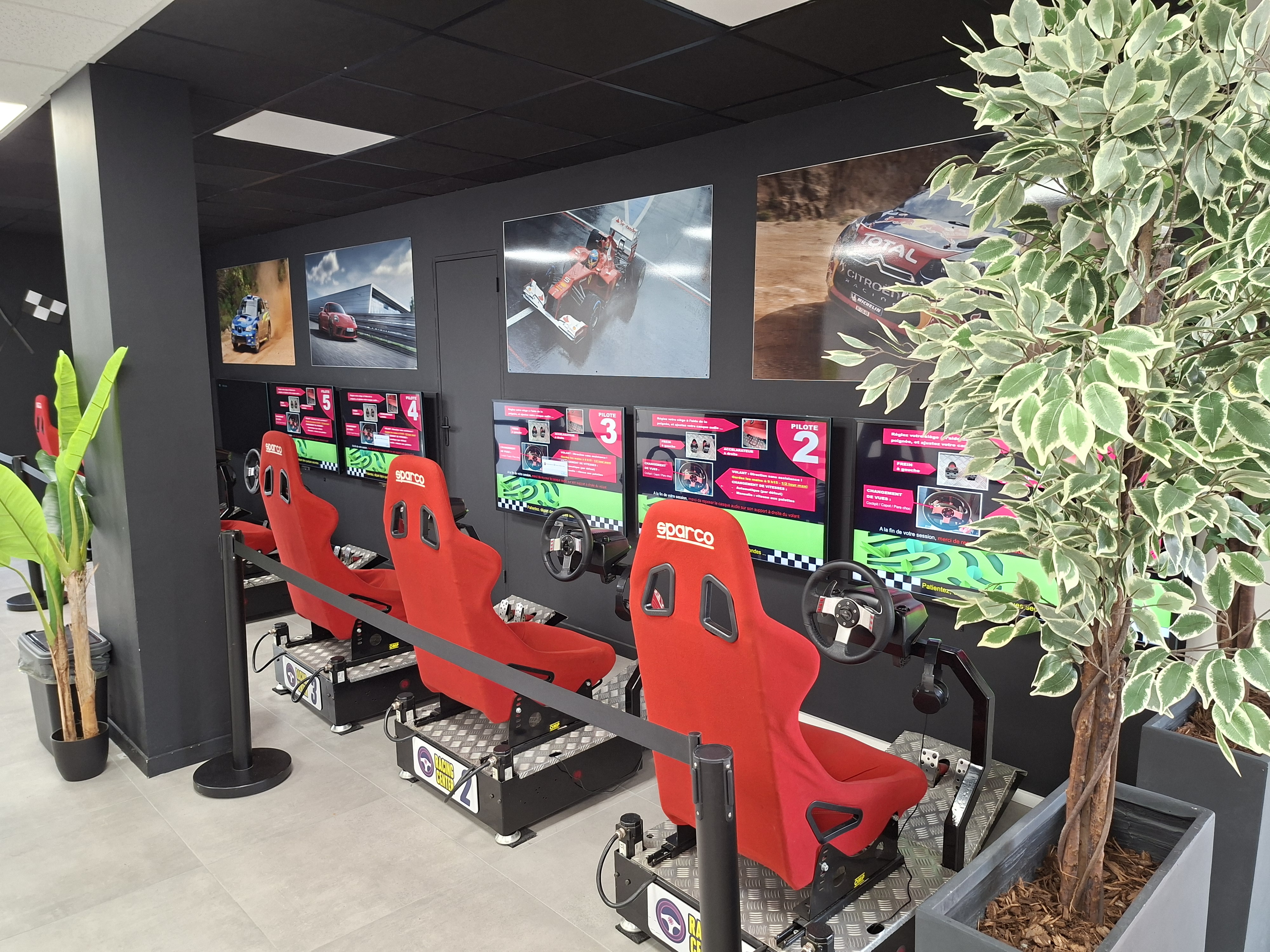 Cause départ à la retraite vend fonds de commerce activités LOISIR :
QUIZ GAME, KARAOKÉ, SIMULATEUR PILOTAGE AUTOMOBILE, 
activité originale sans concurrence. 3 espaces sur 150 m2, bail 3/6/9 en cours, 
Emplacement idéal cœur de ville à proximité des Halles et de parkings gratuits.
Ouvert toute l’année, très fort potentiel de développement.
Pas de stock ni de personnel.
Accompagnement à la reprise si nécessaire.
Laisser message avec téléphone et mail.
Je ne réponds pas aux demandes sans coordonnées ni aux démarcheurs professionnels