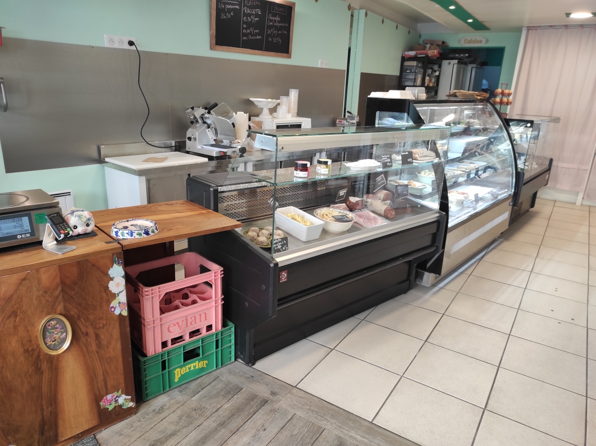 Traiteur-fromagerie-épicerie fine