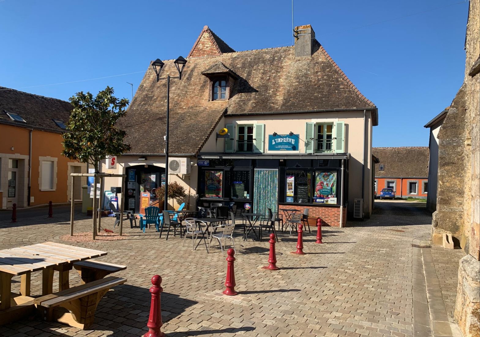 RESTAURANT BAR EPICERIE MULTISERVICES