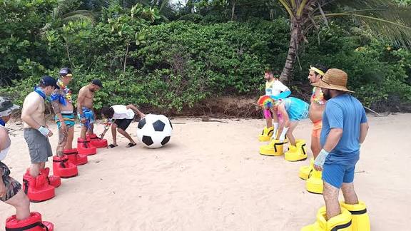 L'entête du site résume l'ensemble:
🏝️ 8 000+ clients satisfaits et autant de souvenirs créés !
Leader des événements inoubliables en Guadeloupe, en Martinique et dans toute la Caraïbe, animé par un savoir‑faire reconnu.
Mission 2.0 a pour vocation de vous proposer le meilleur du loisir indoor, outdoor et le top de la tendance de l'évènementiel du moment pour tous afin d'avoir des souvenirs mémorables et de vivre des expériences uniques ! 💯

Nous venons à vous: en voiture, en bateau, en avion et en claquettes ! 🩴
Laissez nous vous faire jouer là où vous le désirez ! Votre équipe et votre famille vont adorer !✨ 

Pour cause de départ, je recherche un repreneur afin de continuer à faire grandir une société unique sur le marché et en pleine expansion.

Pour  découvrir: https://www.mission20.games
La chaine YouTube: https://www.youtube.com/@mission20officiel
