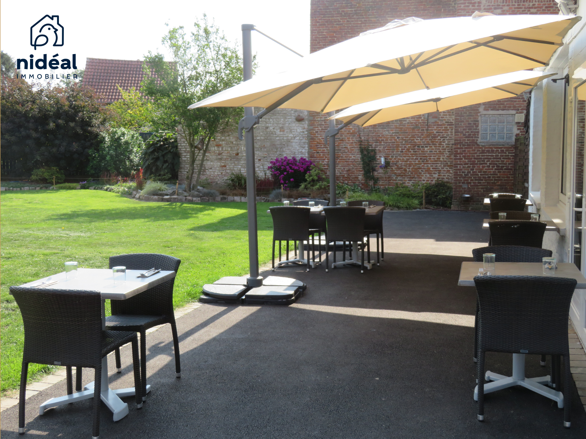 Vends Restaurant Grill , Cuisine traditionnelle

Situé à Jolimetz sur un axe passant, à 5 mn de Le Quesnoy, Profitez du charme de ce Restaurant fréquenté par une clientèle locale fidèle.

Fonds de commerce au prix de 199 000 € (Hors frais de négociation à la charge de l'acquéreur)

Restaurant de qualité et chaleureux composé d'un mobilier de qualité en excellent état et d'une cuisine parfaitement équipée
Normes PMR respectées
Hygiène irréprochable
Licence IV

Chiffre d'affaires annuel compris entre 450 000 € et 500 000 € HT

Capacité de 75 couverts à l'intérieur dont 36 dans la salle principale (système de rideau séparable pour faire les banquets)
Jardin avec une petite terrasse permettant de faire un peu de restauration extérieure mais sous exploitée
Pas de droit de terrasse à payer lors des événements communaux
De nombreuses places de stationnement sur le parking devant le restaurant

Charges mensuelles :

Loyer de 2100 € HT
Electricité 800 € HT
eau 140 € HT
Alarme 119 € HT

6 Salariés. (1 cuisinier, 1 comis, 1 plongeuse, 3 serveurs (tps plein et tps partiel) Masse salariale de 10 000 € net par mois.

Possible rachat des murs à étudier (un logement au dessus du restaurant fait partie des murs,2 chambres)

Les + : possibilité de développement
Aucun endettement et peu d'engagements
Aménagement d'une terrasse extérieure
Activité Bar non existante malgré la LICENCE IV
Animation non faite actuellement, grillades arrêtées mais reprise immédiate possible
Possibilité d'ouvertures supplémentaires (8 services actuellement)
Toiture refaite en 2017, façade repeinte en 2024.
Climatisation réversible en cuisine et à l'étage
Vestiaires aux normes, une cave pour les boissons, réserve à l'arrière du bar

Les équipements :
cheminée feu de bois pour grillades, four à pierre pour planches à grillades, fendeuse à bois (valeur 800 €) et stock de bois laissés avec le fond de commerce.
Four multifonction de 2021 avec hotte intégrée de 2025, 2 caves à vin
Piano changé en février 2025, 2 chambres froides et 2 frigos positifs, cellule de refroidissement, 2 congélateurs.
Une pièce de stockage zone sèche
1 laverie, accès direct en cuisine pour les livraisons donc aucun passage en salle
Adoucisseur changé il y a 2 ans, chaudière De Dietrich entretenue tous les ans, citerne 6000 litres
Tous les équipements sont entretenus chaque année avec justificatifs