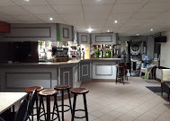 Boulangerie et bar,avec potentielle, et a remonté avec certitude. 
face église. 
Avec loyer. Le prix Arrangement possible. 
Me contacté avec sérieux merci de votre compréhension au 0668924405 merci beaucoup.