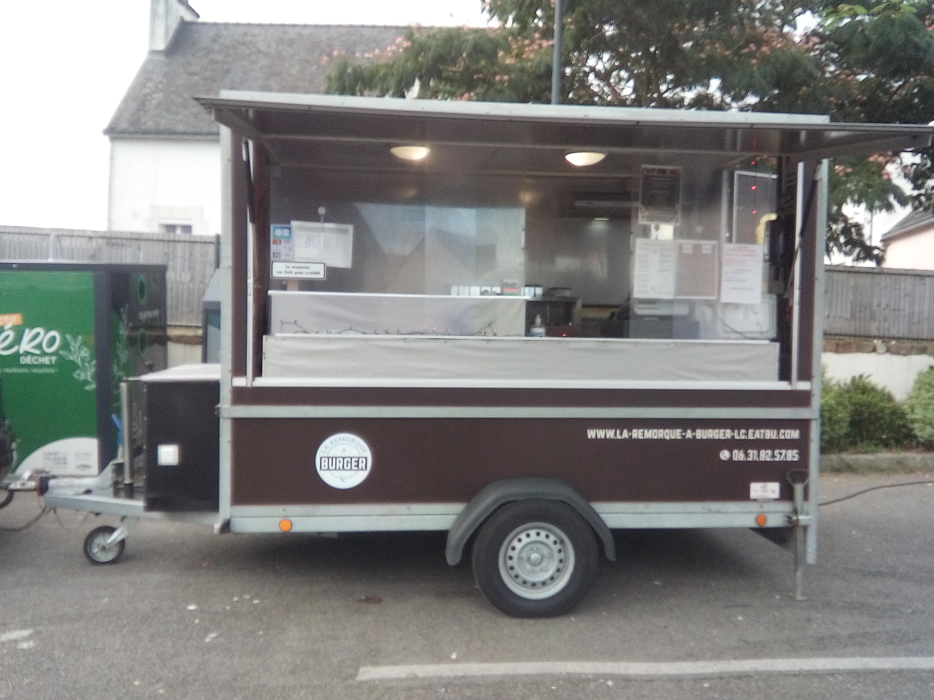 A VENDRE-Remorque Food Truck