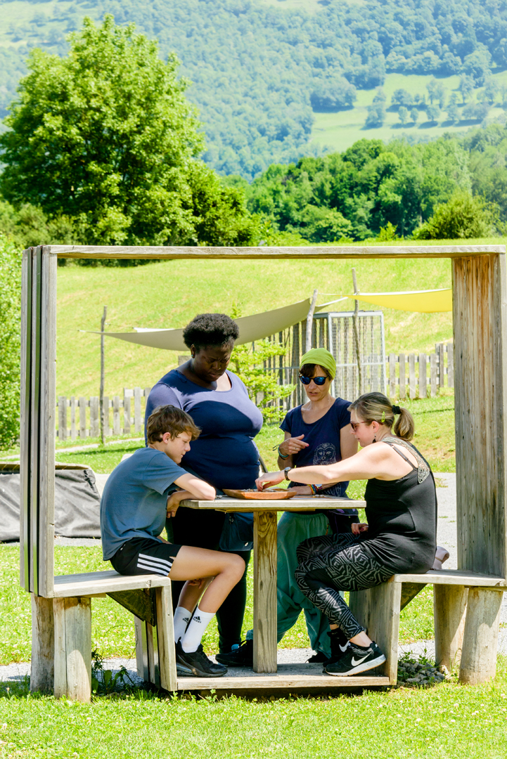 L'espace LUDOPIA cherche son repreneur
Un écoparc dans les Pyrénées
L’Espace LUDOPIA est un parc de loisirs situé au cœur de la vallée d'Aspe, à Accous. Il propose une centaine de jeux en bois ainsi qu'une trentaine d'activités sensorielles, mettant en valeur des matériaux bruts comme le bois et l'acier. Ce parc familial jouit d'une forte notoriété grâce à ses engagements en matière d'environnement, d'éducation et de loisirs. Il bénéficie d’une très bonne réputation au sein du territoire mais également sur les réseaux sociaux. (consultez www.espaceludopia.fr - google, facebook et Instagram). De plus, le parc est labellisé « Esprit Parc national » et « tourisme handicap » pour les quatre types de handicap.
C'est un parc exceptionnel, sans équivalent en région. Prendre en main la gestion et le développement de cet espace représente un choix d'activité à la fois valorisant et créatif. La vallée d'Aspe est une zone sauvage et préservée. Nous vendons le fond de commerce, le bâtiment, les modules d’activités, ainsi que le terrain. (environ 5 000m² ).
Développement et diversification envisageables.

LUDOPIA EN CHIFFRE : .
Imaginé depuis 2013 et ouvert en 2016, l’équipe a créé des nouveautés chaque année. Entre 10 000 et 13 000 visiteurs par an - Environ 100 000 € de chiffre d'affaires par an - Environ deux équivalents temps plein et un saisonnier. Résultats net positif.

ZONE DE CHALANDISE :
Pays basque intérieur - Sud Landes - Béarn - Bigorre - Aragon, avec 20 % de public espagnol. Nous recevons des familles, des groupes scolaires et péri-scolaire et des entreprises pour des incentives d'activité. Le renouvellement des jeux nous permet d’avoir un clientèle fidèle.

ACTIVITES :
Parc de loisirs : Billetterie - Animations extérieures avec jeux et/ou caravane sensorielle : Mariages, festival, station de ski, institution scolaire, Animation estivale, fête privée, arbre de Noël - Location de jeux - Animations jeux coopératif, initiation slackline et pumptrack - Boutique insolite de jeux et objet - Snack bio.