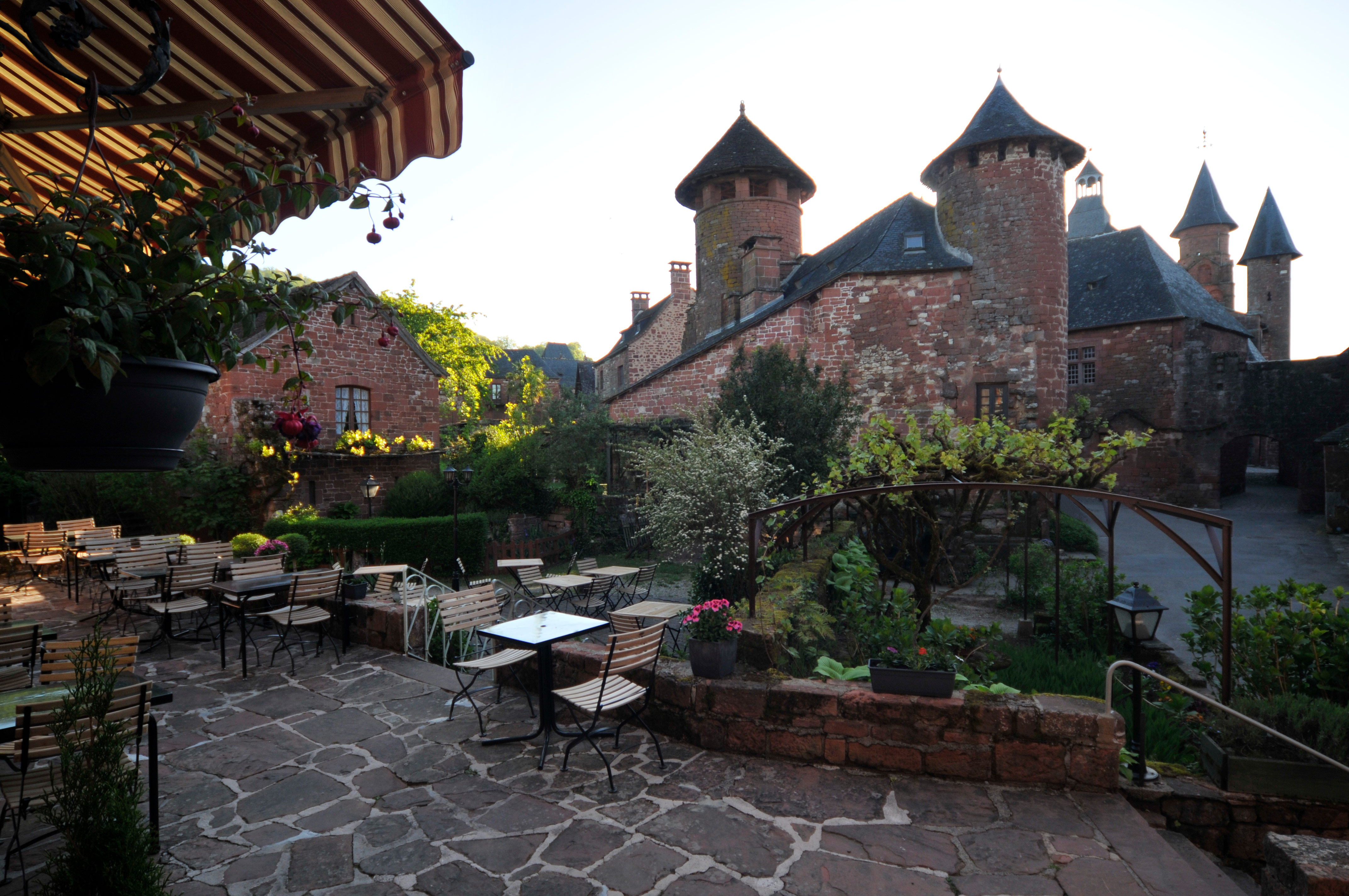 CHARMANT HOTEL - VALLEE DE LA DORDOGNE