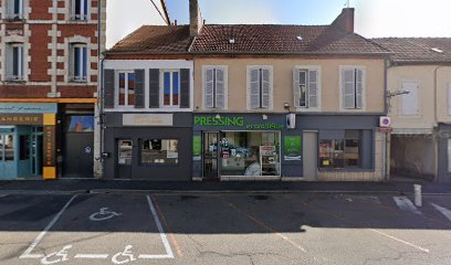 Fond de commerce  pressing  situé en centre ville de Montluçon- clientèle fidèle, rue tres passante 
Matériel professionnel en bon état et entretenu.
Loyer annuel 7704 euros

Surface : 70 m²
Prix du bien : 53000€
Honoraires à la charge du vendeur

Consommation énergie primaire : 0 kWh/m²/an
Consommation énergie finale : Non communiqués