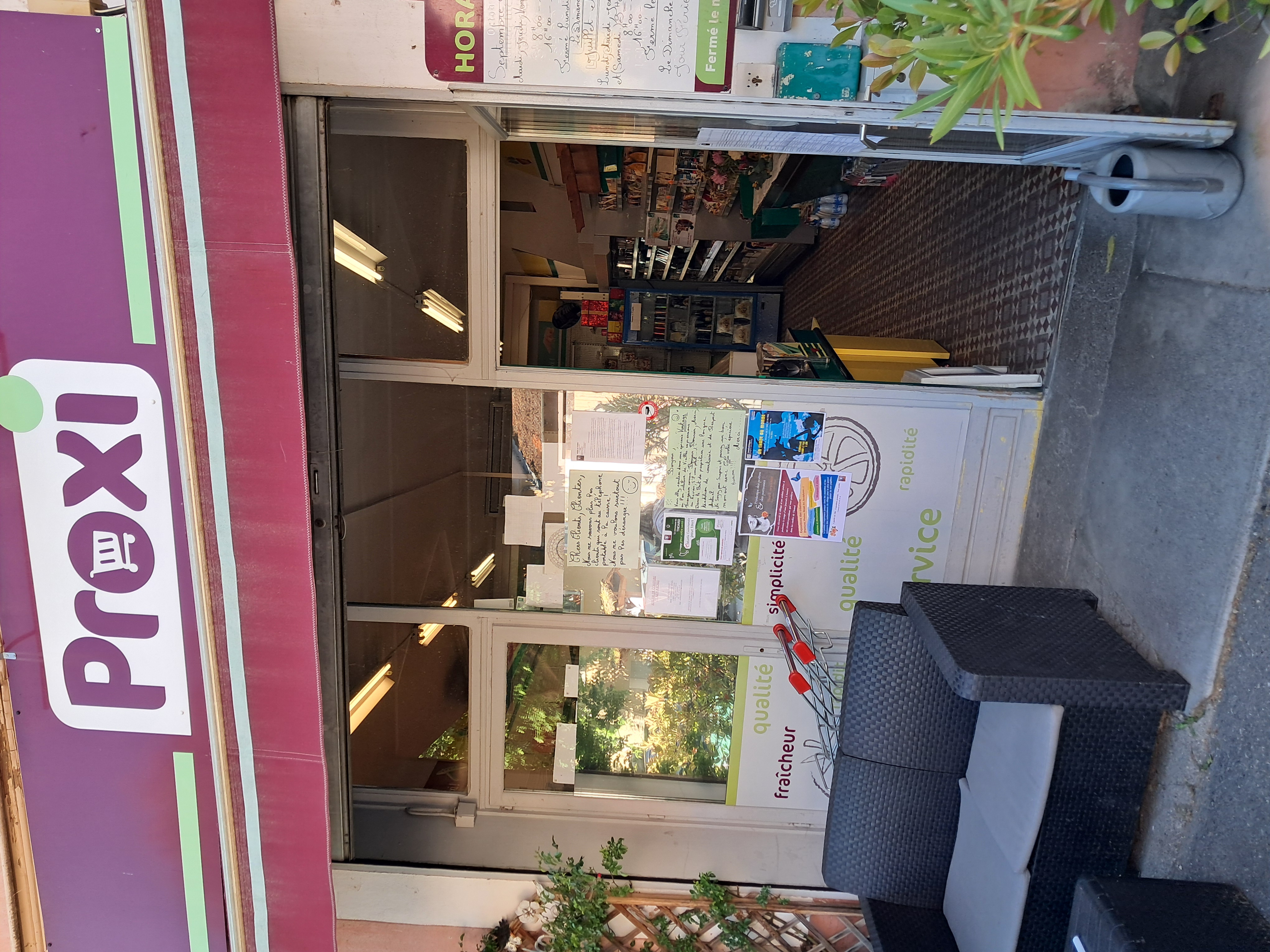 Location gerance d une alimentation proxi 60m2 avec reserve de 10m2 dans le cœur des Alpes de haute provence repris depuis 12 an j'arrête pour retraite et rapprochements   familiale le village à 3 bar 2 pizzeria un epad une boulangerie