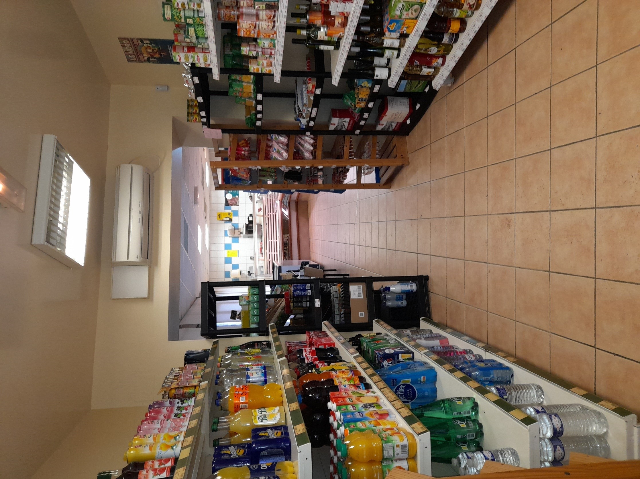 ENVIE DE DEVENIR INDEPENDANT, CE COMMERCE DE PROXIMITE EST IDEAL POUR S’INSTALLER.
LOCALISE DANS UNE COMMUNE DE L’ORNE LABELLISEE « VILLAGE D’AVENIR », REGION DE HARAS, A 2H DE PARIS, 10MN DE L’AUTOROUTE, 5MN D’UNE GARE, CE COMMERCE A UN FORT POTENTIEL.
LES ACTIVITES DE COMMERCE DE PROXIMITE SONT BOUCHERIE CHARCUTERIE, EPICERIE.
CE PROJET EST IDEAL POUR UN COUPLE.
UNE CLIENTELE FIDELE ET VARIEE, LOCALE ET REGIONALE QUI PERMET DE REALISER UN CHIFFRE D’AFFAIRES DE 300K EUROS.
DE PLUS VOUS POUVEZ BENEFICIER SI VOUS LE SOUHAITEZ D’UN LOGEMENT PERSONNEL.
UNE VISITE S’IMPOSE, NE LAISSEZ PAS PASSER CETTE BELLE OPPORTUNITE.
N’HESITEZ PAS A PRENDRE CONTACT POUR TOUTE INFORMATION COMPLEMENTAIRE.
TEL : 0233344487