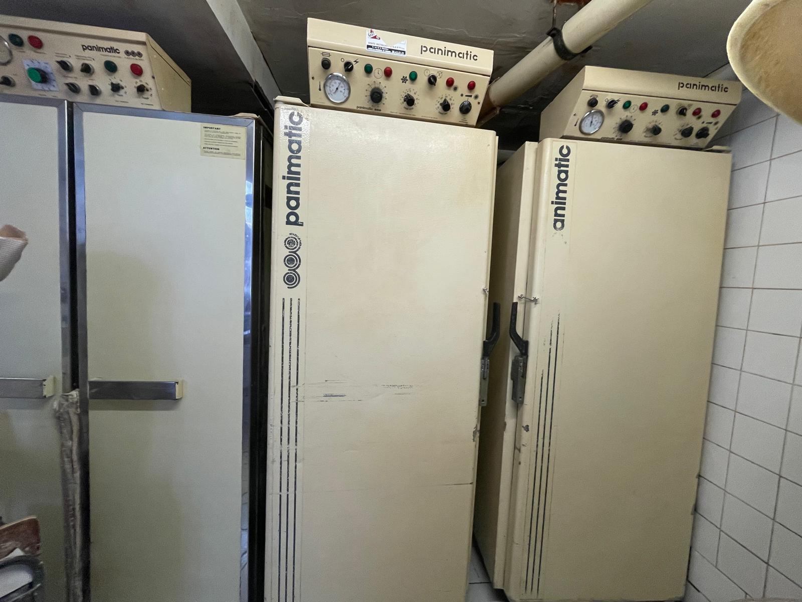 Boulangerie pâtisserie de village. 1200 habitants, écoles primaires et tout commerces,collège et lycée en bus