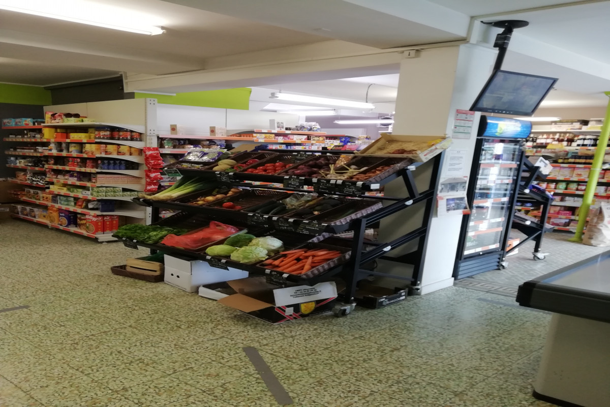 Commerce prés de Chambord, village agréable avec beaucoup de gîtes et clientèle sympathique