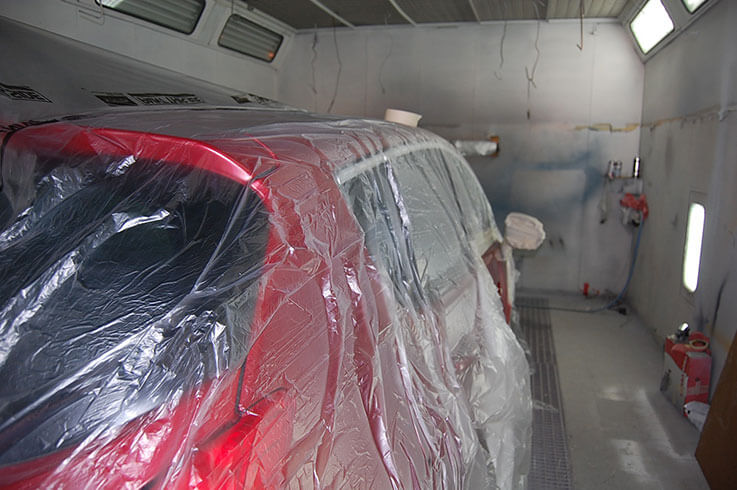 Carrosserie automobile (Bâtiment et fond de commerce)

Dans le centre de Gueugnon, proche des commodités et de l'animation locale, découvrez cette carrosserie à vendre (murs + fonds de commerce), idéal pour une reprise d'activité.
Entretenu et en bon état, ce commerce bénéficie d'une belle visibilité sur la place principale, et se positionne en monopole sur le marché de la carrosserie à Gueugnon et dans les villages environnants.
Surface optimisée, agencement pratique et faibles travaux à prévoir. Opportunité rare sur le marché local !