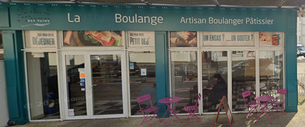 À vendre : Boulangerie Brion à La Rochelle* A deux pas de l'océan

Adresse : 146 Avenue des Corsaires, 17000 La Rochelle

Chers acheteurs,

Nous vous proposons une opportunité exceptionnelle d'acquérir la Boulangerie Brion, idéalement située aux portes d'un quartier de La Rochelle, à deux pas de l'océan, dans une avenue prisée et dynamique. Cette boulangerie artisanale jouit d'une clientèle fidèle depuis plusieurs années.

Caractéristiques de l'établissement :
- **Emplacement de choix** : Située sur une avenue animée avec un fort passage piéton et proche de nombreux commerces et résidences, à deux pas de l'océan
- **Superficie** : Un espace de vente accueillant et lumineux, une arrière-boutique fonctionnelle, ainsi qu’un laboratoire trés bien équipé de matériel professionnel.
- **Équipements** : Matériel de boulangerie en bon état, prêt à l'emploi.
- **Clientèle** : Une clientèle locale fidèle et régulière, ainsi que des touristes en saison estivale.

Points forts :
- **Potentiel de développement** : Possibilité d'augmenter les ventes avec de nouvelles offres et services, comme la vente en ligne ou la livraison.
- **Notoriété** : Une enseigne reconnue et respectée dans le quartier.
- **Passation assurée** : Accompagnement possible pour une transition en douceur et conseils de gestion.

**Raison de la vente :**
Changement de projet professionnel.

Prix : 180 000 €

Ne manquez pas cette occasion unique de reprendre une boulangerie prospère dans une ville en pleine expansion !