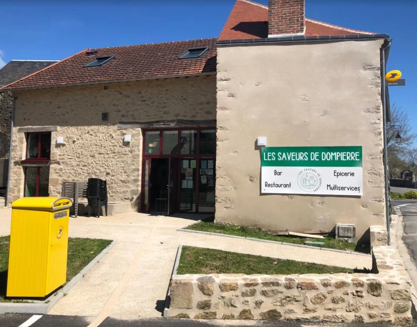 La commune
Dompierre-les-Églises est une commune française située dans le département de la Haute-Vienne en région Nouvelle Aquitaine.
La commune est située à 1h au nord de Limoges et 23mn de la petite ville de La Souterraine qui compte presque 5000 habitants. En 2022 la commune comptait 373 habitants.
Le territoire est principalement agricole, ponctué de fermes et de paysages naturels. La commune possède un patrimoine historique notable, dont l’église Saint‑Pierre‑et‑Saint‑Paul et les vestiges du château de Dompierre. Son cadre de vie reste typique du Limousin, calme et rural, avec des défis liés à la faible densité et au vieillissement de la population.
La commune a pensé le commerce comme le lieu de vie et de regroupement du village.
On peut ainsi retrouver dans ce café restaurant multiservice un point postal, un espace bibliothèque, un point informatique, un relais Pick up ainsi qu’un dépôt de pain et un coin épicerie.
Les expériences passées ont montré une viabilité économique sur un modèle avec un.e gérant.e seul.e.

Activités pressenties : bar, restauration, épicerie, dépôt de pain, animations, presse, relais colis, point Poste.​

Local : ​
-Entièrement aménagé ​
-Bar, salle , terrasse et stationnement à proximité​
-Superficie totale de 206m2 : espace buvette restaurant de 27,62m2, espace bar de 10,73m2, espace restaurant de 28,35m2, un SAS de 3,42m2, un WC PMR de 4,94m2, un espace presse épicerie dépôt de pain de 17,98m2, une cuisine de 15,29m2, une réserve de 10,63m2, un espace de stockage de 5,44m2, un local technique de 5,10m2, une salle de jeux de 15,04m2, une bibliothèque de 18,28m2.​
-A l'étage un espace de 42,74m2 sans destination.​
-Une maison d'habitation à côté du commerce (96m2), avec une superficie de terrain de 5300m2.​

Contrat proposé :​
-Bail 3-6-9 avec la mairie​
-Mise à disposition gratuite de la Licence IV ​
-Loyer local + logement : 400€​

Aspects financiers : ​apport financier pour stock produits et trésorerie initiale à prévoir : 7 à 10K€.

Profil de gérant.e recherché.e
-Vous possédez des vraies qualités de commerçant.e et une vive volonté d’entreprendre. ​
-Vous souhaitez vous engager en faveur de la ruralité et en comprenez les enjeux. ​
-Vous justifiez d’une expérience significative dans le secteur de la restauration ou du commerce et maitrisez les techniques culinaires essentielles, ainsi que les normes d’hygiène et de sécurité​
-Vous avez des bases solides en gestion et faites preuve de rigueur et d’organisation.