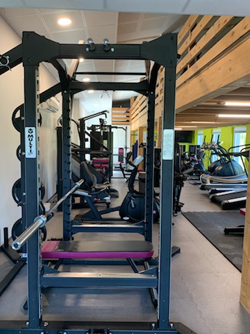Vends salle de sport avec matériel.
Possibilité de réaménager le local pour une autre activité
Pour plus de renseignements, vous pouvez me contacter directement