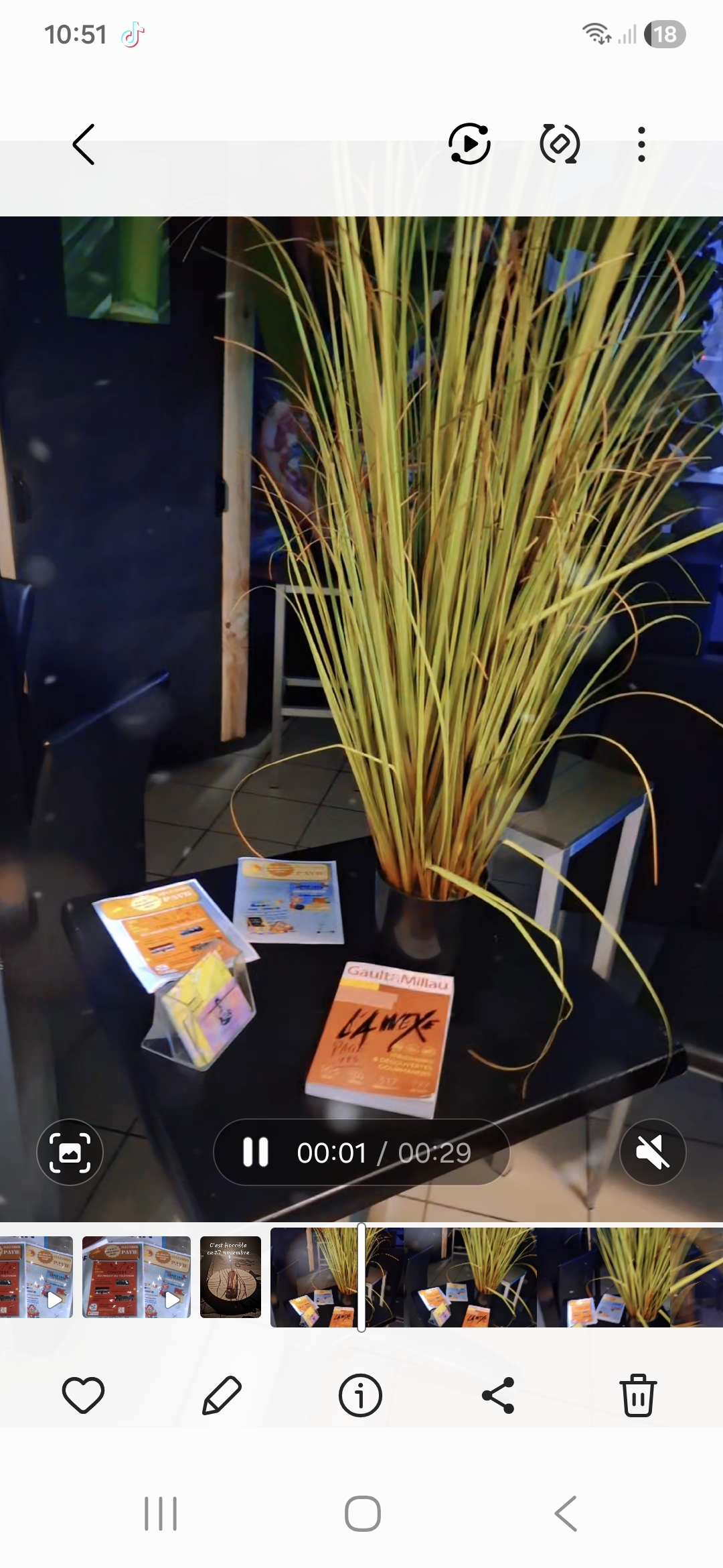 En plein centre du village etablisements sai.. Snacking et Pizzas sur place ou à emporter. Salle 25 couverts terrasse 20couverts. Fermeture le dimanche..En place depuis 10ans clientèle fidèle. Vente Cause maladie.