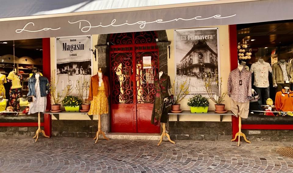 A vendre pour cause retraite , dans le cœur enchanteur de Barcelonnette , un magasin (90m2) emblématique de prêt-à-porter et lingerie (femme, homme), ancré dans une tradition mexicaine , au cœur d'une ville touristique pleine d'histoire.
Ce commerce, n'attend que vous pour écrire son prochain chapitre .
C.A  : HT 378500 
EBE : 108100
bail commercial 3/6/9  LOYER ATTRACTIF l