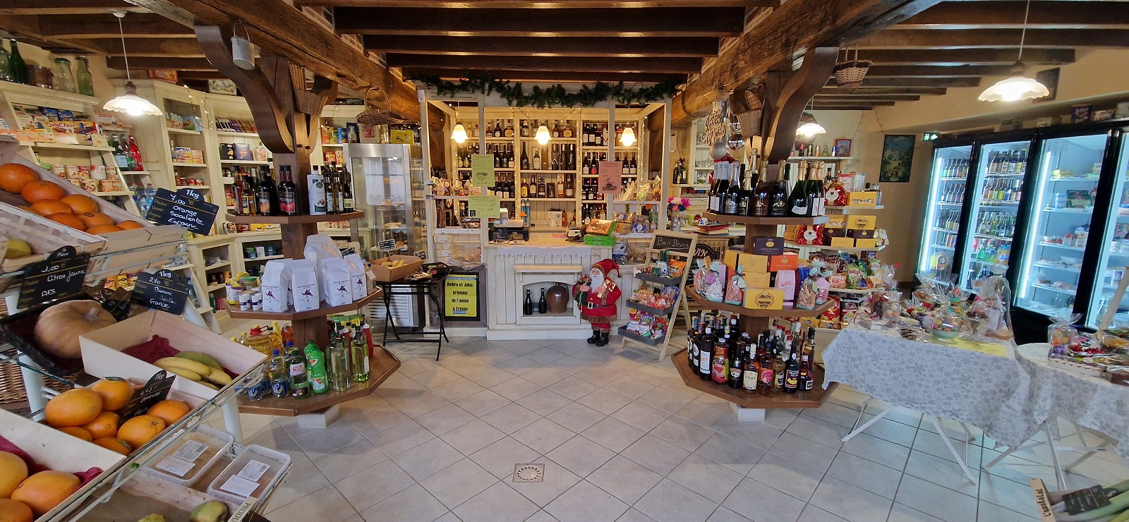Vous recherchez une opportunité unique dans le secteur des commerces de proximité.
Ne cherchez plus! Nous vous proposons l'acquisition d'un commerce, situé au cœur de la Côte des Bar viticole dans la partie méridionale du vignoble de Champagne.

Cet établissement offre de belles perspectives de développement grâce à ses équipements de belle qualité, d'une licence IV et d'un loyer modéré.

Chiffre d'affaires (2024) de 134k€
Points forts:
Seul commerce sur 30 kms sur le chemin de Compostelle allant de Namur à Vézelay
Petit Bar avec terrasse extérieure
Point dépôt de l'ensemble des vignerons locaux en appellation Champagne
Point dépôt de nombreux artisans locaux
Relai Colis
Point La Poste

Clientèle touristique entre pèlerinage de st Jacques et la route du Champagne mais aussi local entre le village et ses nombreuses fermes isolées sur un rayon de 5kms.