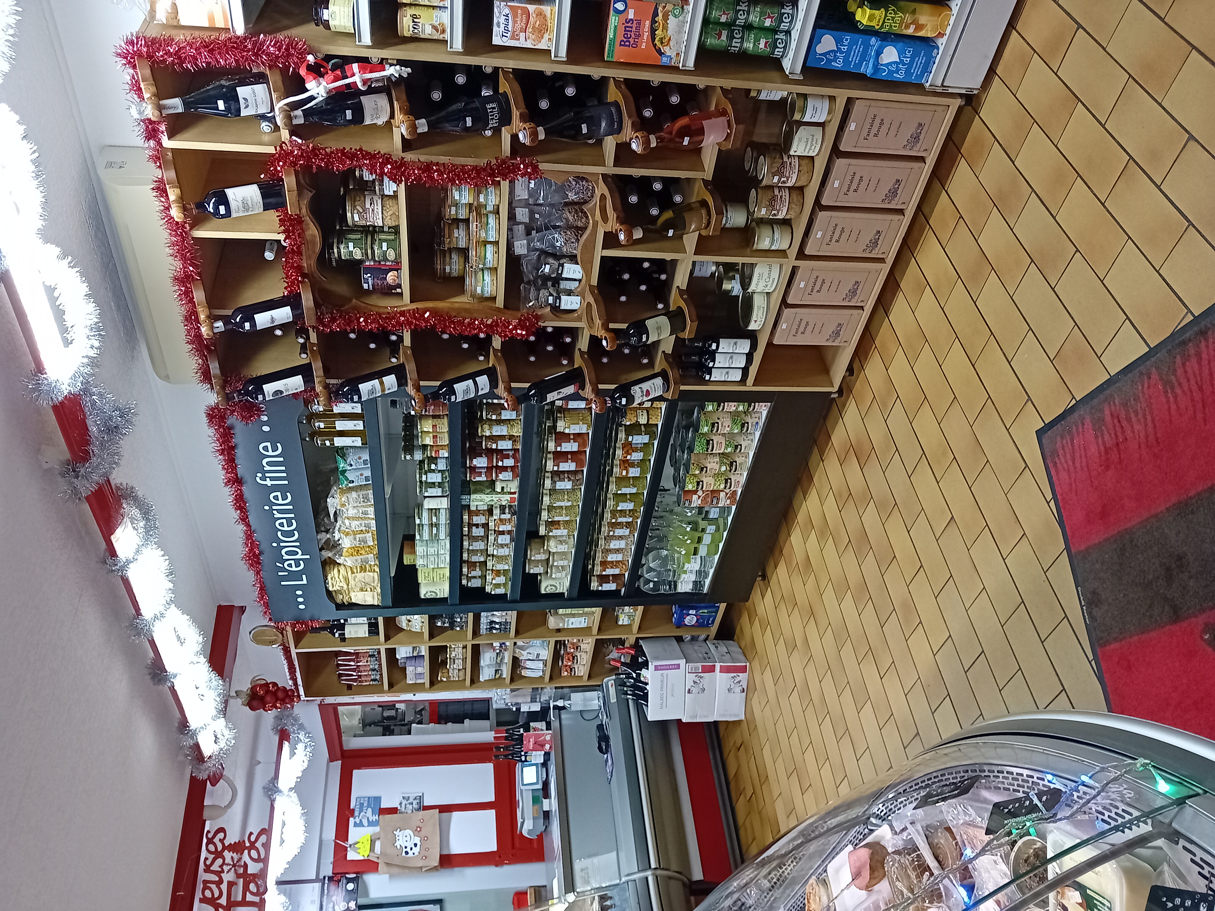 Vente de commerce : boucherie, charcuterie, alimentation de Village. 
Situé à Labastide-Murat en plein cœur du département du Lot (46240).