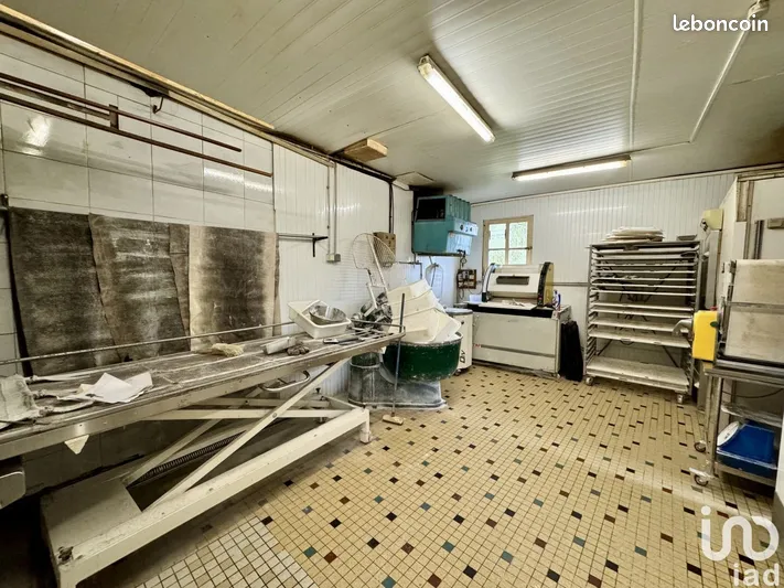 A vendre boulangerie pâtisserie proximité de Saumur plus d info en privé