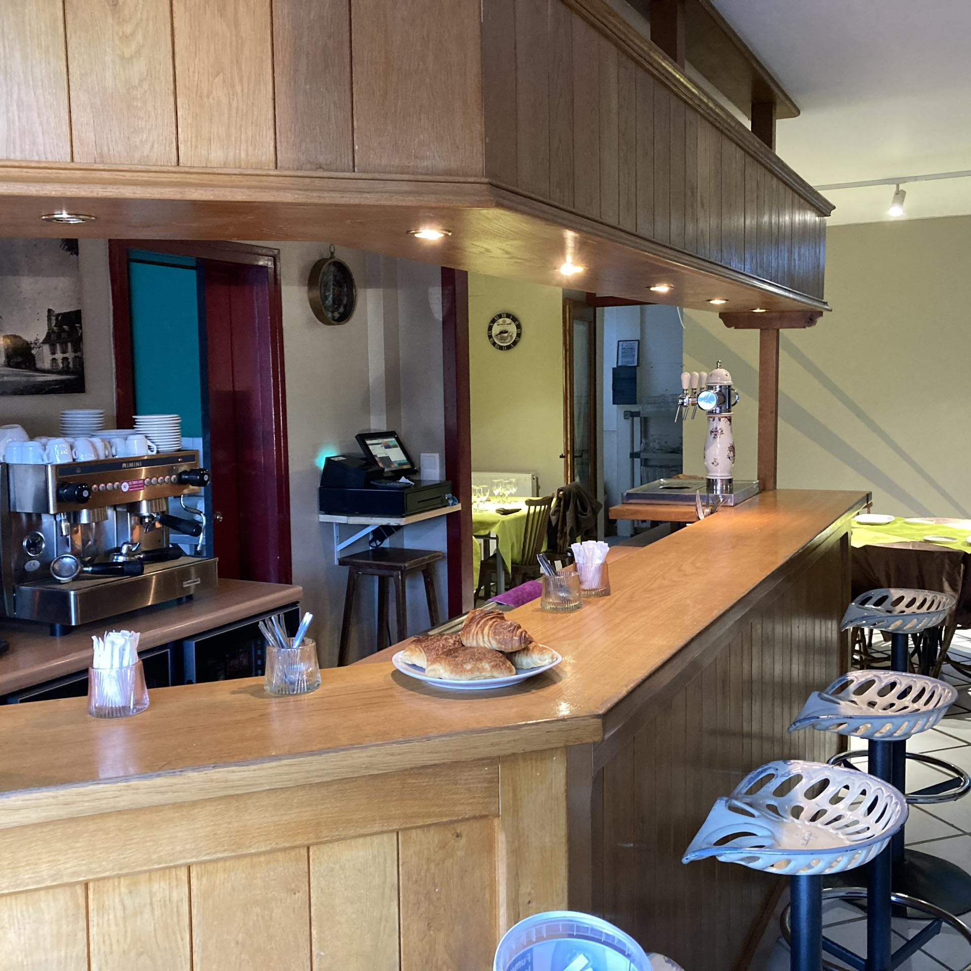 Bar restaurant - point multiservices