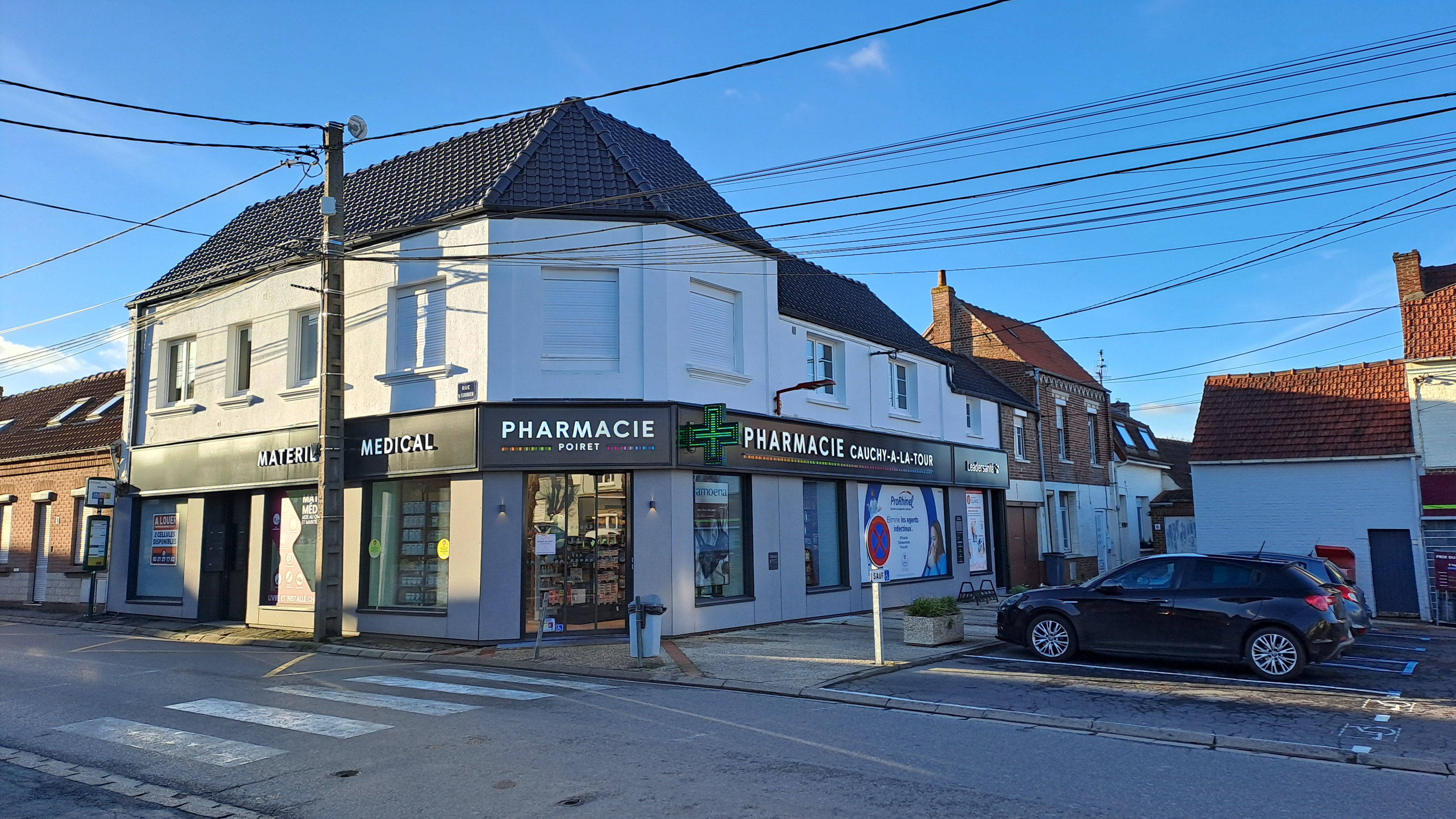 Rejoignez Cauchy-à-la-Tour : un cadre de vie idéal pour un médecin généraliste en libéral !

La commune de Cauchy-à-la-Tour (62260), un village dynamique de 2700 habitants, recherche un médecin généraliste pour s'installer en libéral. Suite au départ à la retraite du médecin local, qui a accompagné les habitants pendant plus de 40 ans, cette belle opportunité est à saisir !
Un cadre de vie serein et familial

Cauchy-à-la-Tour est l'endroit rêvé pour ceux qui recherchent un équilibre entre tranquillité, nature et accessibilité aux grandes villes. Vous serez :

    À 3 minutes d’Auchel,
    À 9 minutes de la polyclinique de Divion,
    À 25 minutes Lens, Béthune et Arras,
    À 50 minutes du CHRU de Lille.

L’accès rapide à l’autoroute A26 (10 minutes) vous permet de rester bien connecté tout en profitant d’un cadre de vie paisible. C'est le compromis parfait entre vie rurale et proximité des grandes agglomérations.
Un environnement riche en activités et en culture

Cauchy-à-la-Tour offre une vie locale dynamique et agréable, avec :

    Des écoles maternelle et primaire, garderie et restaurant scolaire pour vos enfants,
    Des commerces de proximité : épicerie, restaurants, station-essence,
    De nombreuses associations sportives et culturelles pour tous les âges,
    Un espace de vie sociale, une bibliothèque, et des piscines à proximité.

De plus, pour les passionnés d’histoire et de culture, vous pourrez découvrir le Musée du Louvre Lens et d’autres sites historiques intéressants, parfaits pour des sorties en famille. Et pour les plus aventuriers, la proximité de Disneyland Paris, accessible par train depuis Arras, offre un avantage indéniable pour de belles escapades.
Un esprit de communauté fort

Cauchy-à-la-Tour se distingue par son esprit de communauté chaleureux et accueillant. Des événements locaux sont fréquemment organisés, et des groupes de soutien aux parents permettent de tisser des liens sociaux précieux. Il s’agit d’un environnement idéal pour créer des relations durables et renforcer votre réseau local.
Des locaux modernes et adaptés

Les locaux disponibles pour votre installation sont neufs, spacieux et bien pensés pour vous offrir un environnement de travail agréable. En plein cœur du village, vous disposerez de :

    Deux cabinets médicaux,
    Une salle d’attente confortable et accueillante.

Ces locaux sont attenants à une pharmacie dynamique et proches d’un cabinet de six infirmiers, créant ainsi un véritable réseau de soins.
Conditions attractives pour votre installation

Afin de faciliter votre projet, nous vous proposons des conditions avantageuses :

    Loyers des cabinets offerts pendant la période d'installation,
    Charges et aide au logement possible,
    Et si besoin, aide pour trouver un logement dans les environs pour vous et votre famille.

Une demande de soins croissante et une belle qualité de vie

Le secteur de Cauchy-à-la-Tour présente une forte demande de soins médicaux, ce qui offre un grand potentiel de développement pour votre activité. Vous serez accompagné dans votre installation, dans un environnement qui privilégie le bien-être et l’épanouissement de ses habitants. Si vous êtes passionné par la nature, les grands espaces et que vous recherchez un endroit paisible pour travailler tout en étant proche de la nature, Cauchy-à-la-Tour est le lieu idéal pour vous et votre famille.
Nous vous attendons !

Si cette opportunité vous intéresse et que vous souhaitez en savoir plus, n’hésitez pas à nous contacter. Nous serons heureux de répondre à vos questions et de vous accompagner dans cette belle aventure.

Mairie de Cauchy-à-la-Tour
Tél. : 03.21.27.07.43
Email : dgs@villedecauchyalatour.fr