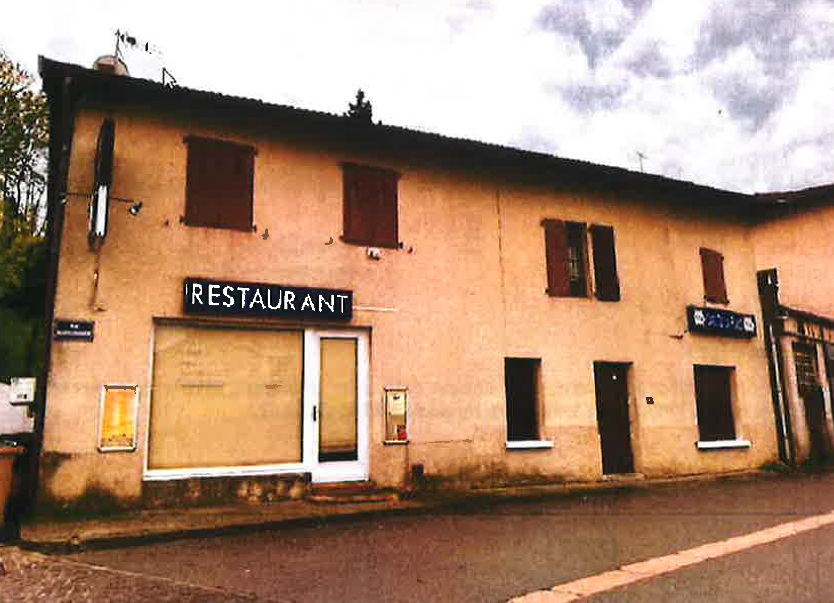 La commune de Diémoz (Nord-Isère) cherche un gérant pour le café-restaurant du village, situé près d'une halle marchande et de l'Eglise.