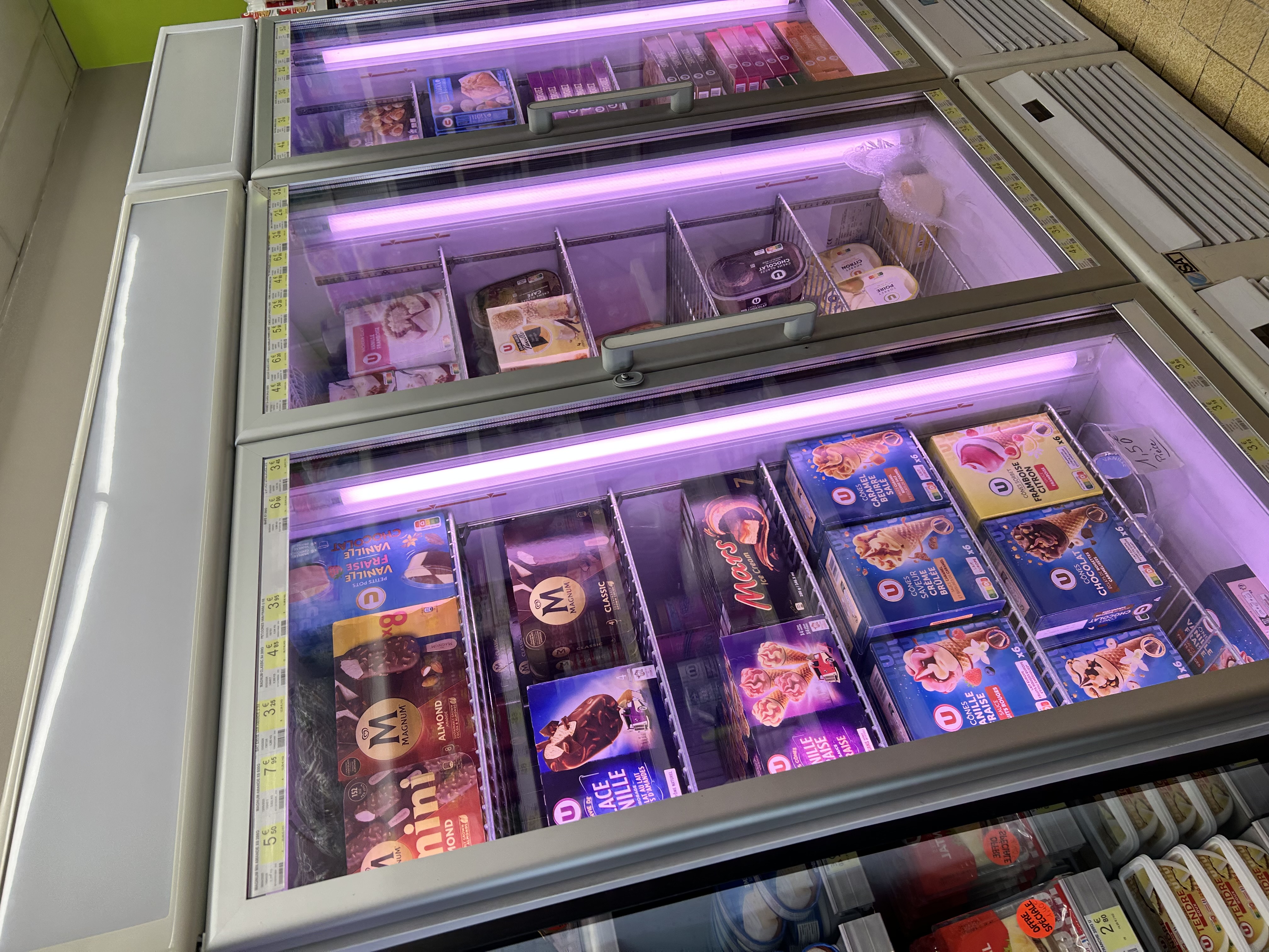 À vendre Supérette alimentaire,située sur la commune du donjon (03),entre Digoin et Vichy. Dernier CA annuel :707560 HT Loyer mensuel ttc :417€ Prix de vente : 180000€ 
Pour cause retraite 
Pour plus de renseignements veuillez nous contacter