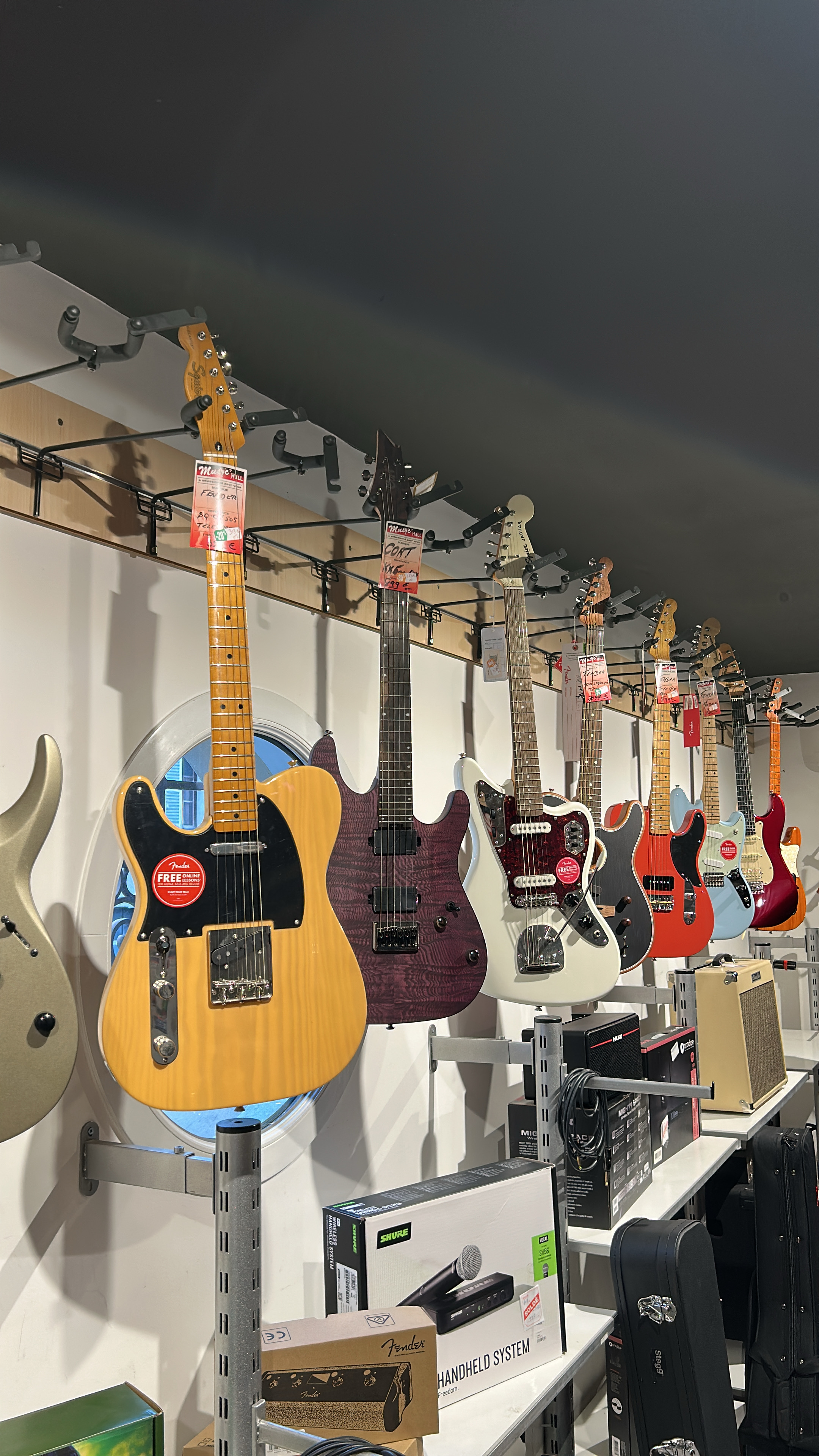 Vend fond de commerce sans stock , sans reprise de personnel- 17 ans d’activité

Clientèle fidèle de l’est Var , du golf de SAINT-TROPEZ. Des gorges du Verdon et de la région cannoise

Prix : 
F D C  sans stock  99 000€