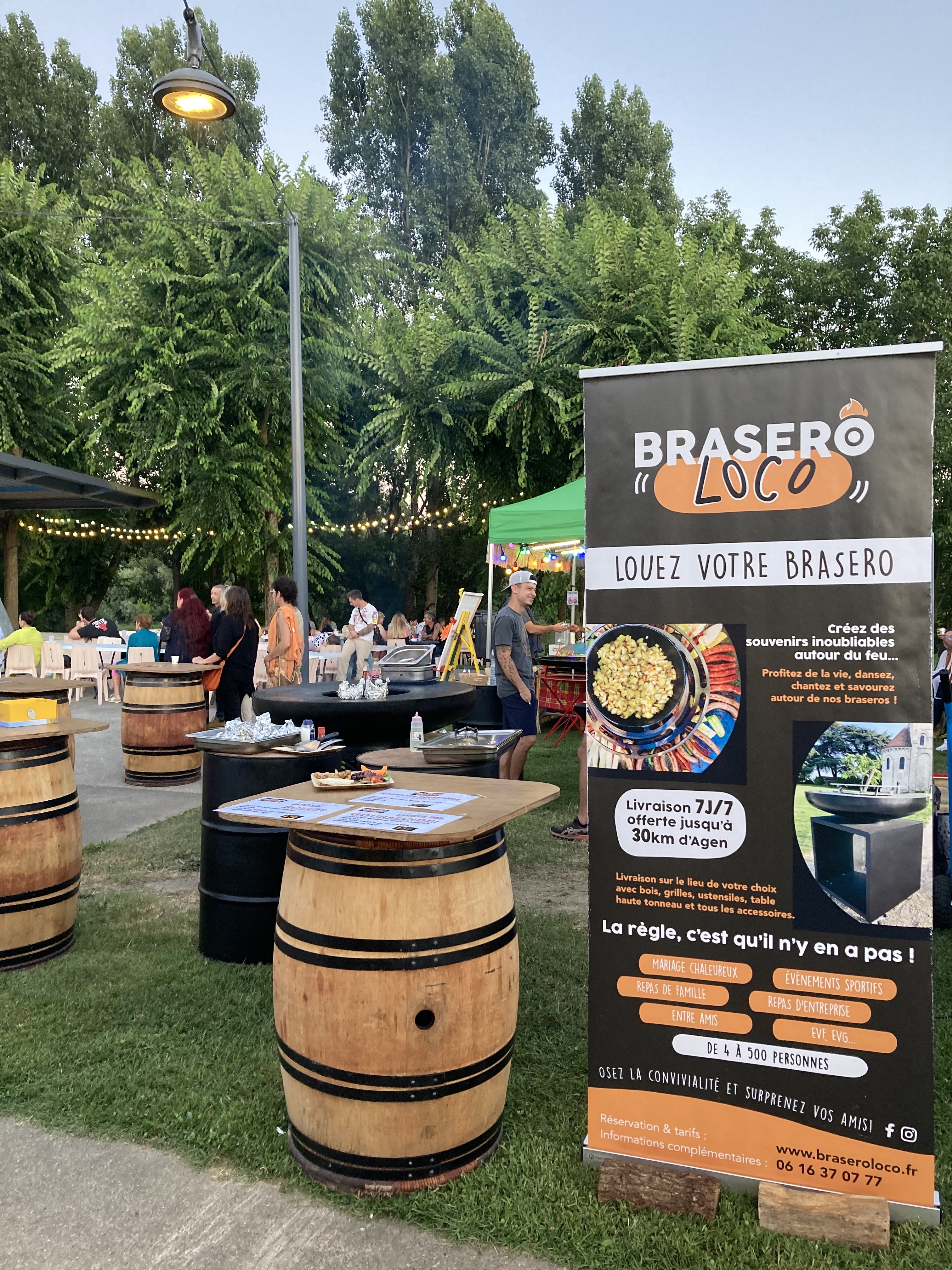 Brasero LOCO est une entreprise événementielle spécialisée dans la location de braseros professionnels et la prestation traiteur sur brasero pour mariages, marchés gourmands et événements professionnels.

L’activité clé en main, en pleine croissance à enregistré une augmentation du chiffre d'affaire de  +90 %  par rapport à l’année précédente.

La vente des parts sociales comprend:
- Le matériel, soit 7 braseros professionnels de différentes tailles, 1 camion Renault master de 20 m³ avec hayon, 5 Barriques en chêne version mange-debout, 1 barnum et du petit matériel de restauration.

- Le Site Internet marchand + réseaux sociaux actifs

- La marque déposée  Brasero LOCO

-Les devis et commandes validées pour la saison 2026 et 2027

-Les places sur les marchés gourmands d'été (Juillet et Aout 2026)

-Le fichier clients

-La notoriété locale

Les  Points forts:
-Activité immédiatement exploitable
-Très forte croissance actuelle (+90 %) avec un fort potentiel de développement en devenir
-Notoriété locale solide avec une excellente réputation
-Identité visuelle reconnue qui plait de part son côté Épicurien et Loco
-Des réseaux sociaux actifs avec une communauté
-Clientèle variée
-Accompagnement possible

Le Prix de vente est de 70 000 €