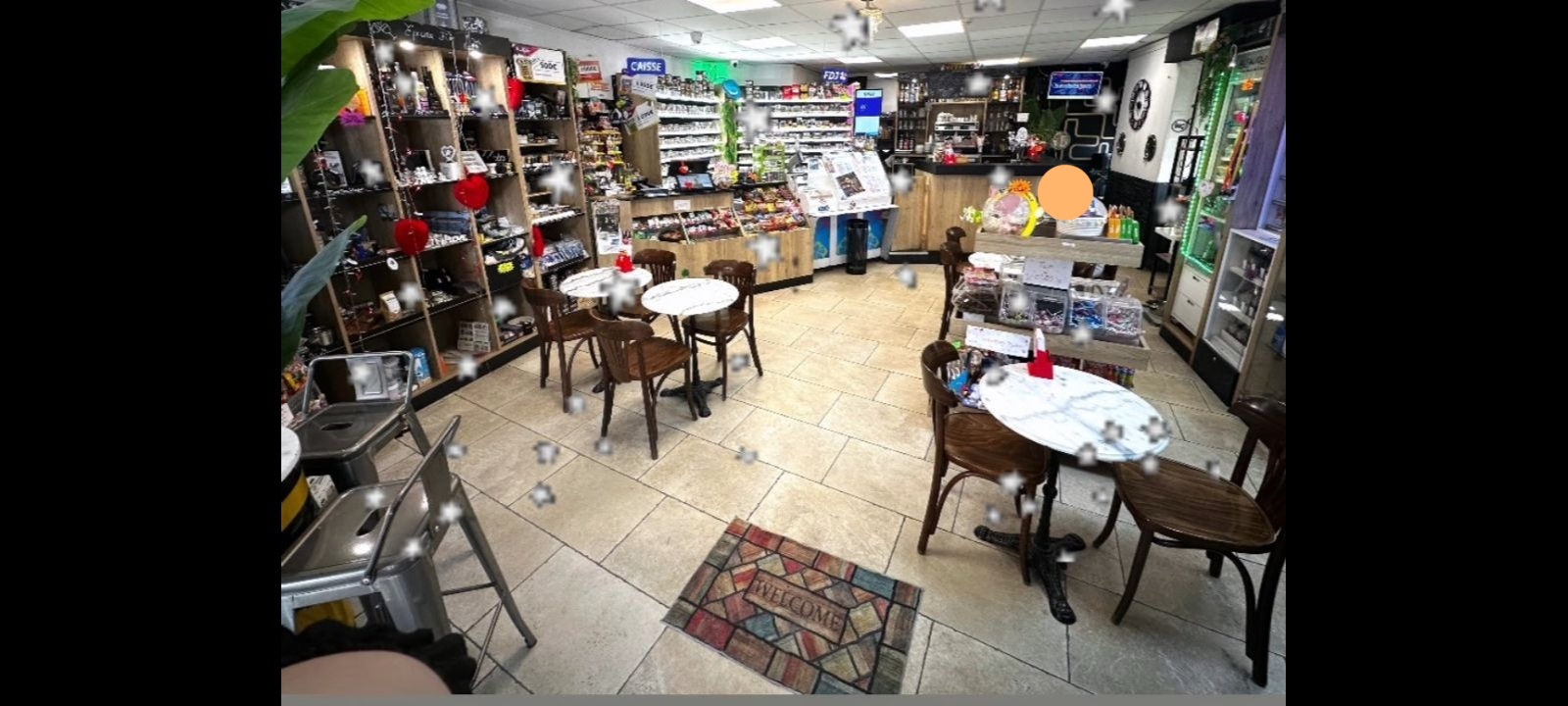 À vendre, fond de commerce Bar Tabac de la Poste idéalement situé à Apt, ville dynamique et touristique du Luberon.
Énorme potentiel de développement commercial 

 Emplacement Stratégique :
Situé sur l’artère principale de la ville, ce Bar Tabac bénéficie d’une excellente visibilité et d’un flux constant de clientèle.
À proximité immédiate de La Poste et de nombreux commerces, l’établissement profite d’un passage régulier, renforcé par l’attractivité touristique du secteur et par le marché hebdomadaire (à 200 m).

 Accessibilité :
-     Places de stationnement “arrêt minute” à proximité
-     Grand parking à 20 m (100 places)
-     Accès et établissement aux normes PMR

 Clientèle :
-     Fidèle et régulière
-     Locale et touristique
-     Habituée à une offre diversifiée
-     Établissement très bien noté (4,7 ★ sur Google)

 Activité :
-     Bar (Licence IV)
-     Tabac
-     FDJ
-        Compte Nickel
-        Cadeaux, Souvenirs
-        Photocopie
-        Epicerie fine
-        Confiserie
-        Papeterie
-        Articles fumeurs
-        CBD et accessoires
-     Vape et accessoires     
-     Presse réduite  

 Le commerce :
-     Entièrement rénové en 2023
-     Aucun travaux à prévoir
-     Divisé en 4 espaces :
Espace de vente : 54m²
Réserve / magnifique cave : 54m²
Bureau
Terrasse ombragée (une dizaine de places assises)
-     Fermeture le Dimanche et le Samedi après midi

 Fort potentiel de développement :
-     Offre snacking / planches midi & soir
-     Organisation de soirées / animations
-     Développement de la gamme presse
-     Extension de l’offre cocktails et produits à marge

Vente cause départ retraite Tabac . Affaire saine,  Coup de cœur, clé en main, idéale pour un couple.