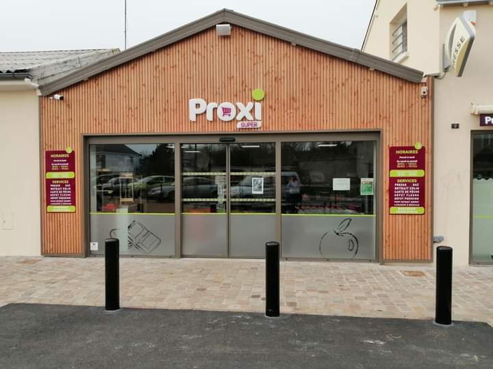 Suite à départ en retraite, vente d un fond de commerce d une superette alimentaire , dans une petite cité de caractère en Mayenne .

SURFACE DE VENTE 226 M2 , AVEC RESERVE ET BUREAU
AU NORMES 
C A  / 400 000 EUROS
LOYER 1 000 EUROS HT
Presse , dépot boulangerie et pressing , pont relais et point argent , gaz , fleurs plants , livraison à domicile , possibilité  boucherie traditionnel (zone créé).
Locaux  presque neufs (création nil y à 4 ans) , 
Possibilité  de vente des murs  et vente de logements , si besoin.
PAGE  FACEBOOK : proxi saint-denis-d'anjou
