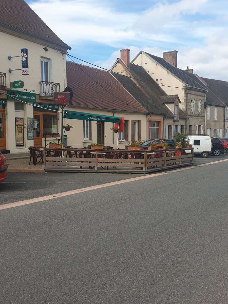 Vend fond de commerce
Bar presse pmu fdj + licence 4
Petite restauration possible et à develloper
Salle 20 couverts + terrasse 26 couverts
Dans village tout commerce, aucune concurrence directe
Aucun travaux à prévoir