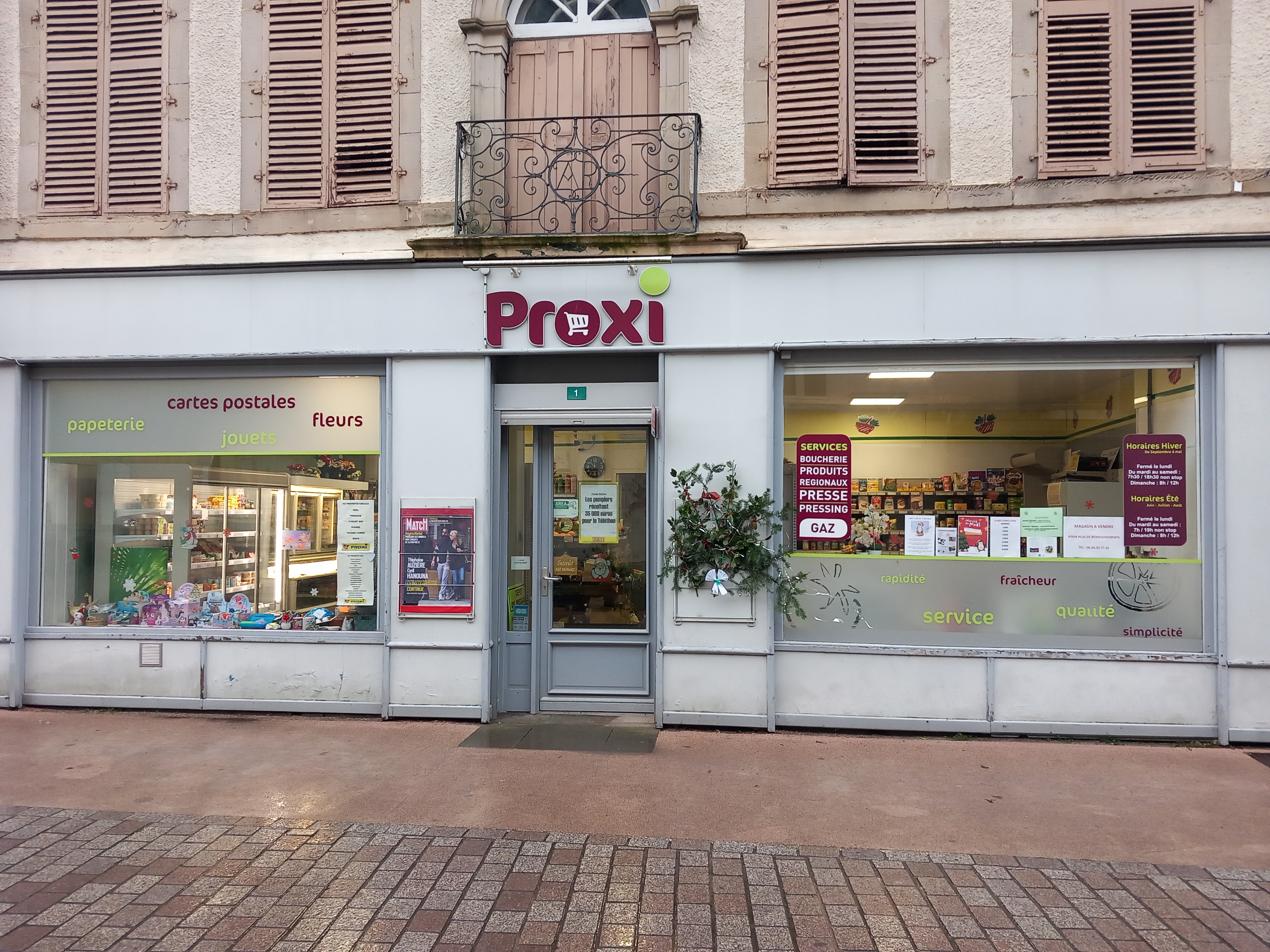 Vends cause retraite, fond de commerce  d'alimentations générales, épiceries, produits locaux, presse, pressing, gaz celui-ci est placé à Faucogney et la Mer au cœur des mille etangs. Le prix ne prends pas en compte le stock de marchandise.