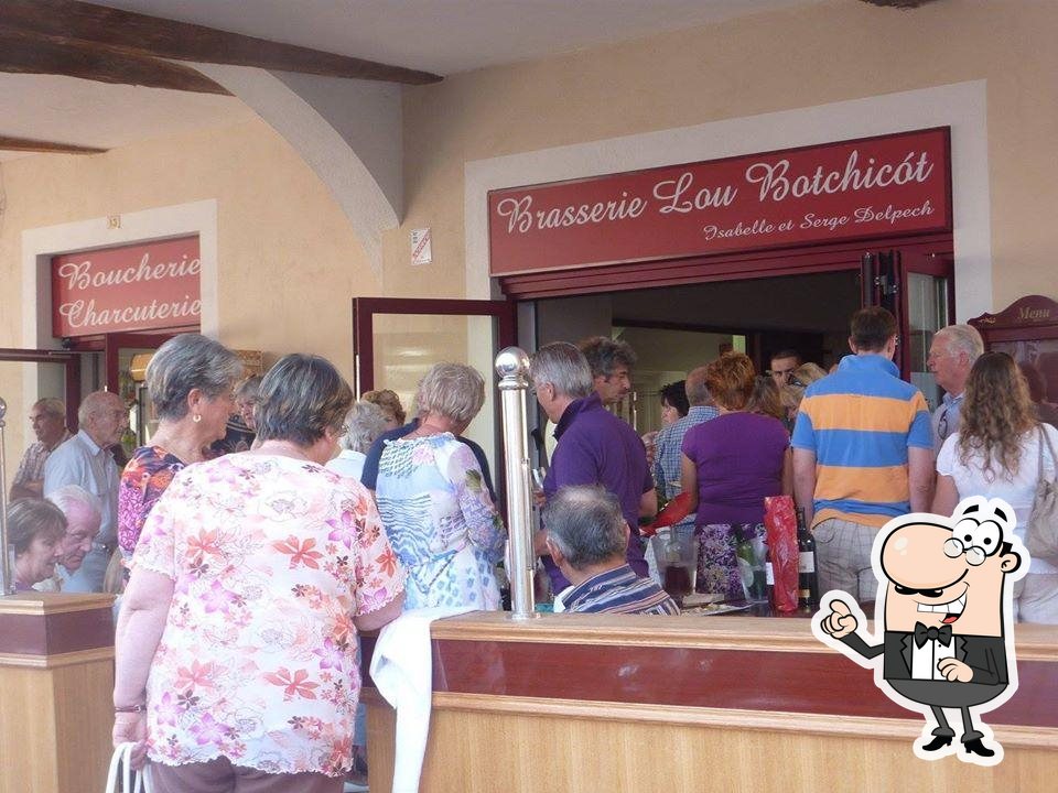 CAUSE RETRAITE FOND DE COMMERCE MULTISERVICES BRASSERIE EXPLOITABLE IMMEDIATEMENT SANS TRAVAUX A REALISER: 
Bastide au coeur du Sud Ouest commune authentique , emplacement n°1 avec parkings, terrasse XXL sous ses cornières privatives,  proximité immédiate agence bancaire, pharmacie et mairie. 
Idéal projet pour professionnels issus du commerce alimentaire et ou de la restauration ou familial, très bonne affaire tenue depuis 3 générations connue sur zone et au delà, excellents résultats avec potentiel de développement, aucuns travaux à prévoir, accès PMR, méga vente extérieure possible, aucun salarié à reprendre. 1ére mise sous location cause départ en retraite.
FOND DE COMMERCE: Epicerie, tabac presse, vente de gaz et dépôt de pain, boucherie charcuterie, traiteur avec présence sur les marchés locaux et portage de repas, événementiels ponctuels avec animations musicales, fournisseur de clubs sportifs et associations. Rénovation complète en 2011: carrelages, faïences, isolation, climatisation, électricité, sanitaires, sécurité, agencements des locaux techniques et sociaux, matériels réglementaires. Aucun droit de place à payer.
SURFACE DE VENTE ALIMENTAIRE EPICERIE GENERALE/BOUCHERIE: sans aucune franchise ni affiliation, fournisseurs locaux et distributeurs historiques, gondoles, frigo, vitrines, caisse enregistreuse, informatique, intra com en parfait état, ERP aux normes régulièrement vérifié. Réserve produits secs et matériel, banc fruits et légumes, présentoirs extérieurs, tables et chaises. Tournée possible.  
BRASSERIE: parfaitement rénovée, cosy et fonctionnelle avec son comptoir d'accueil, salle de restaurant 15 couverts, possible jusqu'à 100 personnes en extérieur. Soirées concert et animations gastronomiques à thème. Animaux acceptés; Référencements moteurs de recherche CHR. Pas de site internet mais à prévoir pour le dernier boost de cet établissement rare sur zone !!
Curieux et négociateurs en herbe s'abstenir: résultats comptables présentés lors de la visite sur place aprés transfert des identités et garanties de financement exigées. Prix de vente Hors Taxes. Loyer trés modéré.