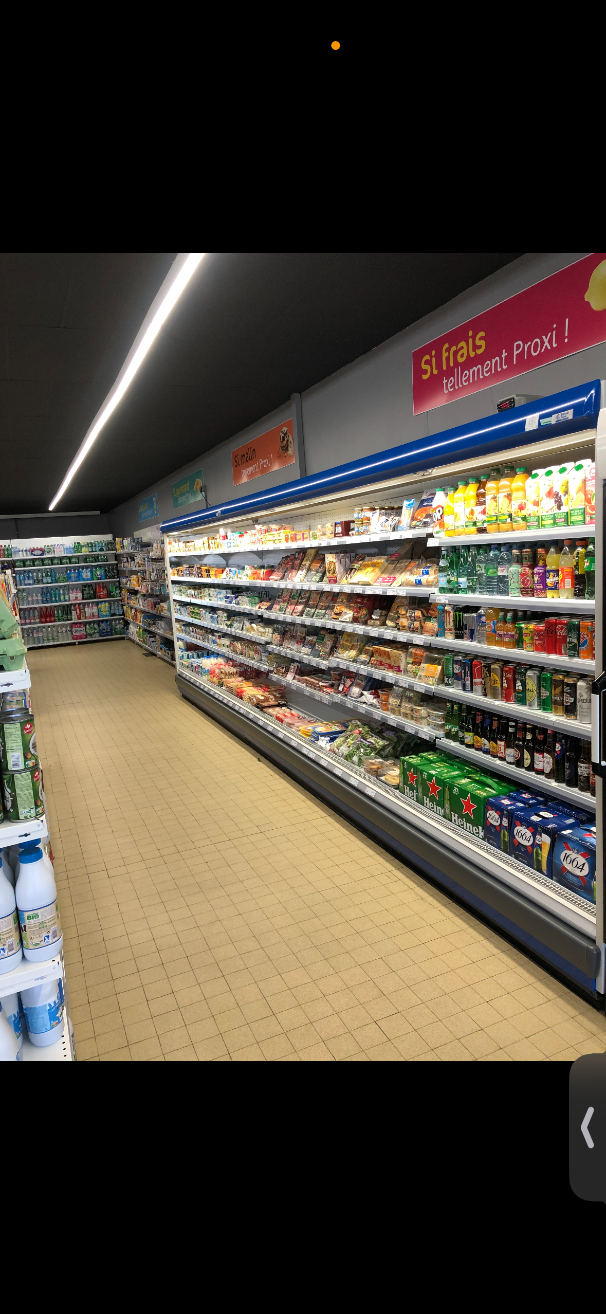À vendre fond de commerce : Magnifique magasin 
Vous cherchez une opportunité d'affaires dans un emplacement stratégique ? Ne cherchez plus ! Nous mettons en vente un magasin spacieux, bien entretenu, et parfaitement adapté à diverses activités commerciales. Il bénéficie d'une forte affluence et d'une visibilité optimale.
Caractéristiques principales :
        Emplacement : Grieges ( Maçon ) 01290
        Aménagements modernes et fonctionnels
        Parking à proximité
Ce magasin représente une excellente opportunité pour entrepreneurs ou investisseurs souhaitant se lancer ou développer leur activité. N'hésitez pas à nous contacter pour plus d'informations ou pour organiser une visite.
Prix du fond de commerce :135 000€ 
Prix du loyer mensuel : 860€ 
Pour plus de renseignements n’hésitez pas à me contacter.