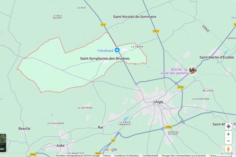 La Collectivité de St Symphorien-des-Bruyères recherche pour son cœur de village face à l’Eglise un exploitant pour son bar restaurant. 

St Symphorien-des-Bruyères, commune déléguée de la communauté de communes des Pays de L’Aigle, située dans le département de l’Orne en Normandie recherche un exploitant pour son bar-restaurant.

Ce village de près de 500 habitants est situé à 6 kms de L’Aigle à deux heures de Paris. 
La clientèle-cible du bar-restaurant pourrait être les artisans, les ouvriers, les habitants du bourg et des communes environnantes et les salariés des entreprises à proximité car l’offre en restauration reste faible. Le bar restaurant se situe à proximité d’une zone industrielle regroupant plusieurs entreprises dont les salariés pourraient être des clients potentiels. 

 Un parking se situe devant et derrière le bar-restaurant permettant le stationnement de camions, fourgonnettes et voitures. La zone de chalandise primaire a été déterminée à 5 minutes aux alentours de la commune et est estimée à 3528 personnes.

Ce bar restaurant est une construction neuve livrée en 2017 propriété de la commune de St Symphorien des Bruyères. Elle proposera un bail commercial. Le loyer sera modéré. 
Une licence 4 sera mise à disposition pour l’activité de bar par la commune. 
Il s’agit d’un réamorçage d’activité car l’ancienne exploitante étant parti depuis quelques semaines.  

L’aménagement intérieur de l’établissement est moderne. Le local peut accueillir 60 personnes (+ le bar) et possède une terrasse exposée plein sud. L’accueil ponctuel de groupes est possible. Le matériel (tables, chaises, bar …) et le matériel de cuisine appartient également à la collectivité

La collectivité recherche un exploitant ayant à cœur de réamorcer l’activité et de créer un lieu convivial en cœur de bourg.
Le projet conviendrait idéalement à un couple ayant une expérience significative en restauration.
Pièces à fournir :
-	Un CV détaillé
-	Une lettre présentant votre projet professionnel dans la commune d’accueil (lettre de motivation)
-	Les copies de vos diplômes, attestations de formation
-	Les certificats de travail de vos précédents emplois

Tout dossier incomplet ne sera pas étudié. Les candidatures retenues feront l’objet d’un passage en commission de présélection avec la commune, la Chambre de Commerce et d’Industrie Portes de Normandie.


Adressez votre candidature par mail à M. Jérémy AVELINE, Conseiller Entreprises à la CCI Portes de Normandie en charge de l’antenne de L’Aigle  - jeremy.aveline@normandie.cci.fr –06 63 28 92 60 

 Date limite de réponse : 01/07/2025