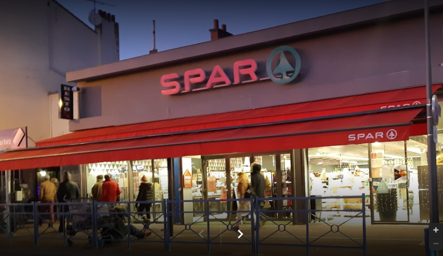 Vous souhaitez investir dans un commerce alimentaire en franchise clé en main sous enseigne ? Cette offre peut répondre à votre projet ! Réf : 60081

Description du projet:

Situé en Vendée en plein cœur d'une zone touristique, vous serez propriétaire d'un magasin neuf de 299m² se trouvant sur un axe passant et entouré de commerces complémentaires. De nombreux services magasins seront à développer en plus du relais-colis déjà présent. Des places de parking seront disponibles à proximité de votre magasin pour faciliter l'accès à votre clientèle.

Informations sur le projet:
Prix de cession : 300 000€
Apport personnel 100 000€
Loyer annuel Hors-Taxe Hors-Charge : 50 000€
Chiffre d'affaires annuel Toute Taxe Comprise : 1053 000€
Surface de vente : 299m²

Type de contrat: Franchise
Droit d'entrée: 0€

JOURS D'OUVERTURES ET HORAIRES :

8H 13H  / 15H 19H 30 Hors saison

8H  20H en continu Juillet et Aout

8H 13H / 16H 19H Dimanche toute l'année